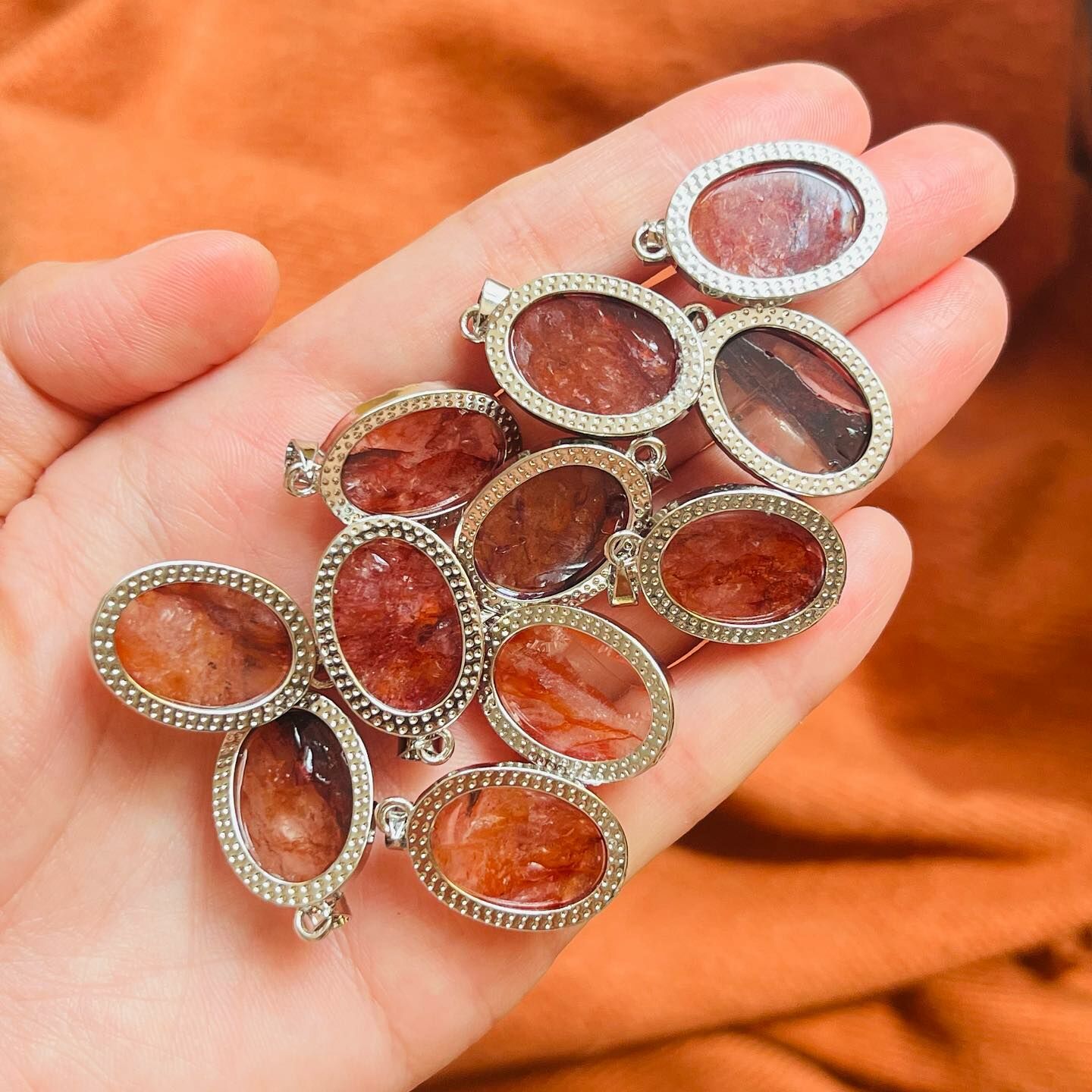 [原石] 紅膠花 項鍊吊墜