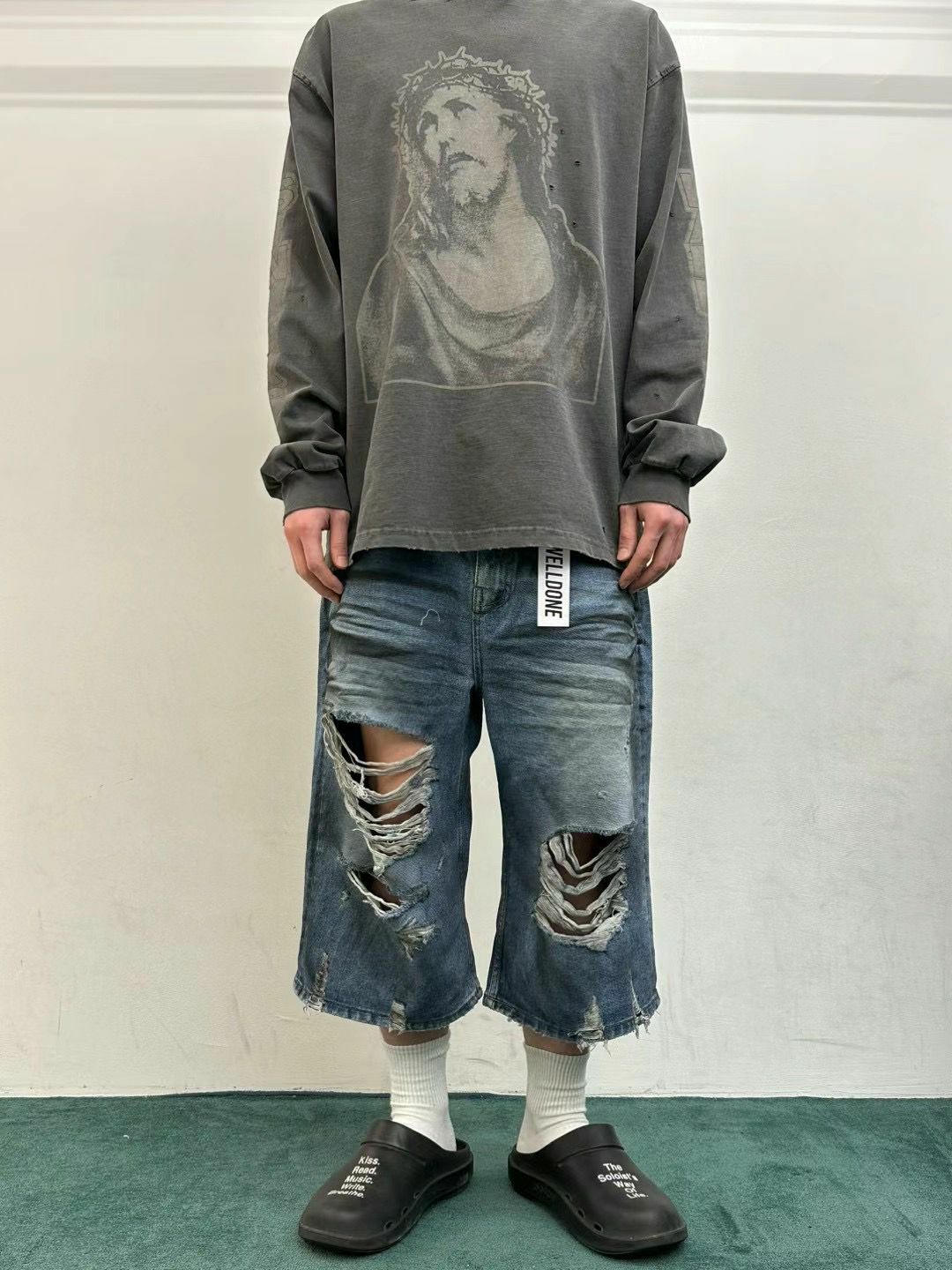 七分洗水破洞牛仔短褲 WELL DONE-049J