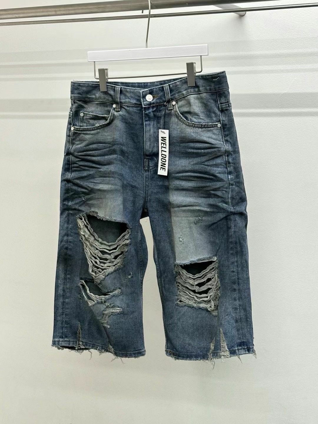 七分洗水破洞牛仔短褲 WELL DONE-049J