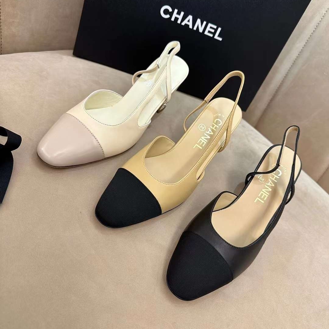 C. h a n e l. 雙色露踭鞋
