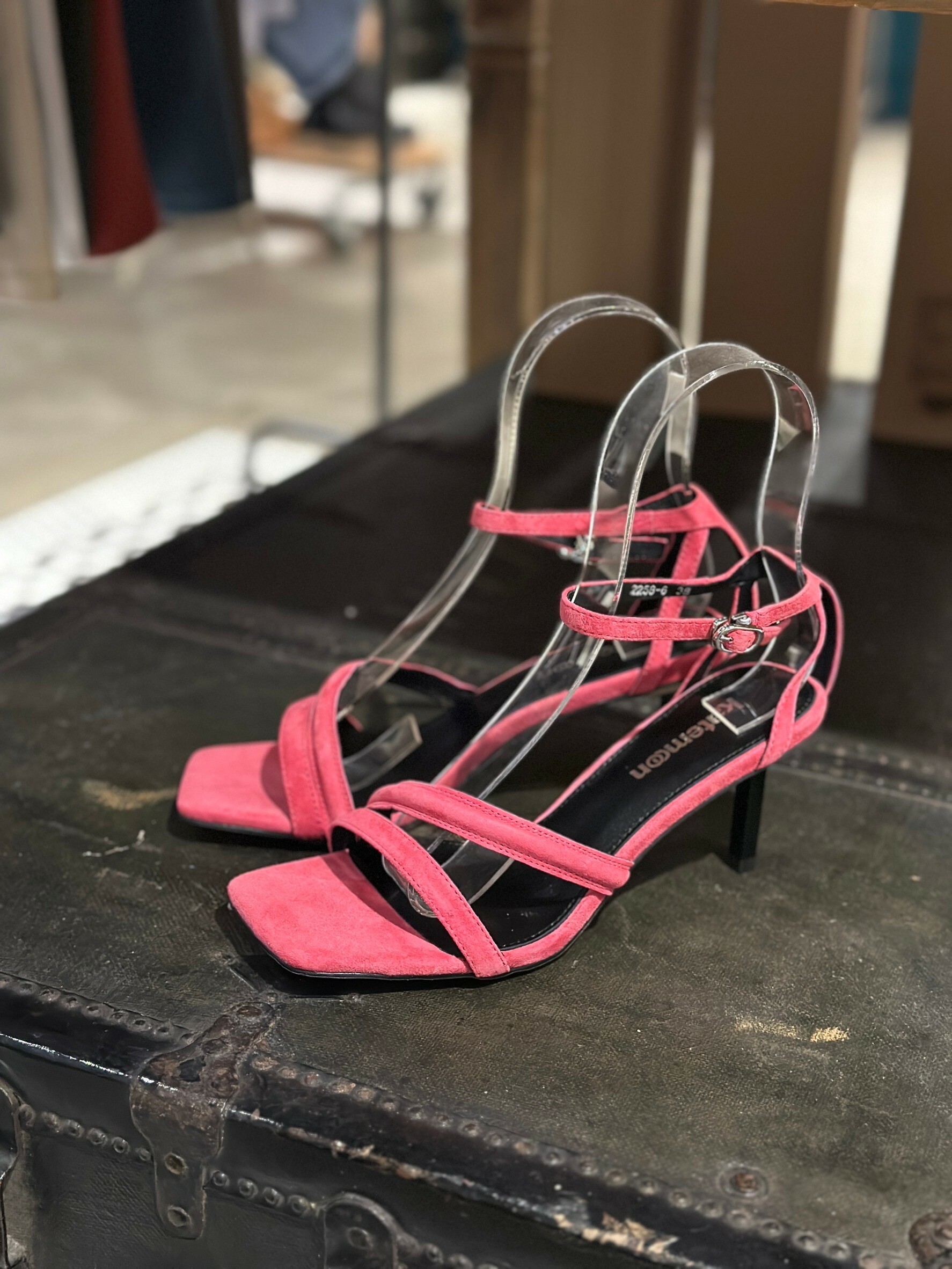 二槓露趾跟鞋(羊麂皮)