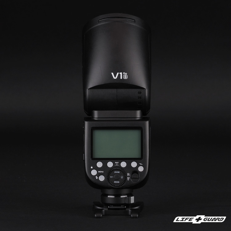 LIFE+GUARD 鏡頭貼膜安裝示意，適用 Godox V1 PRO