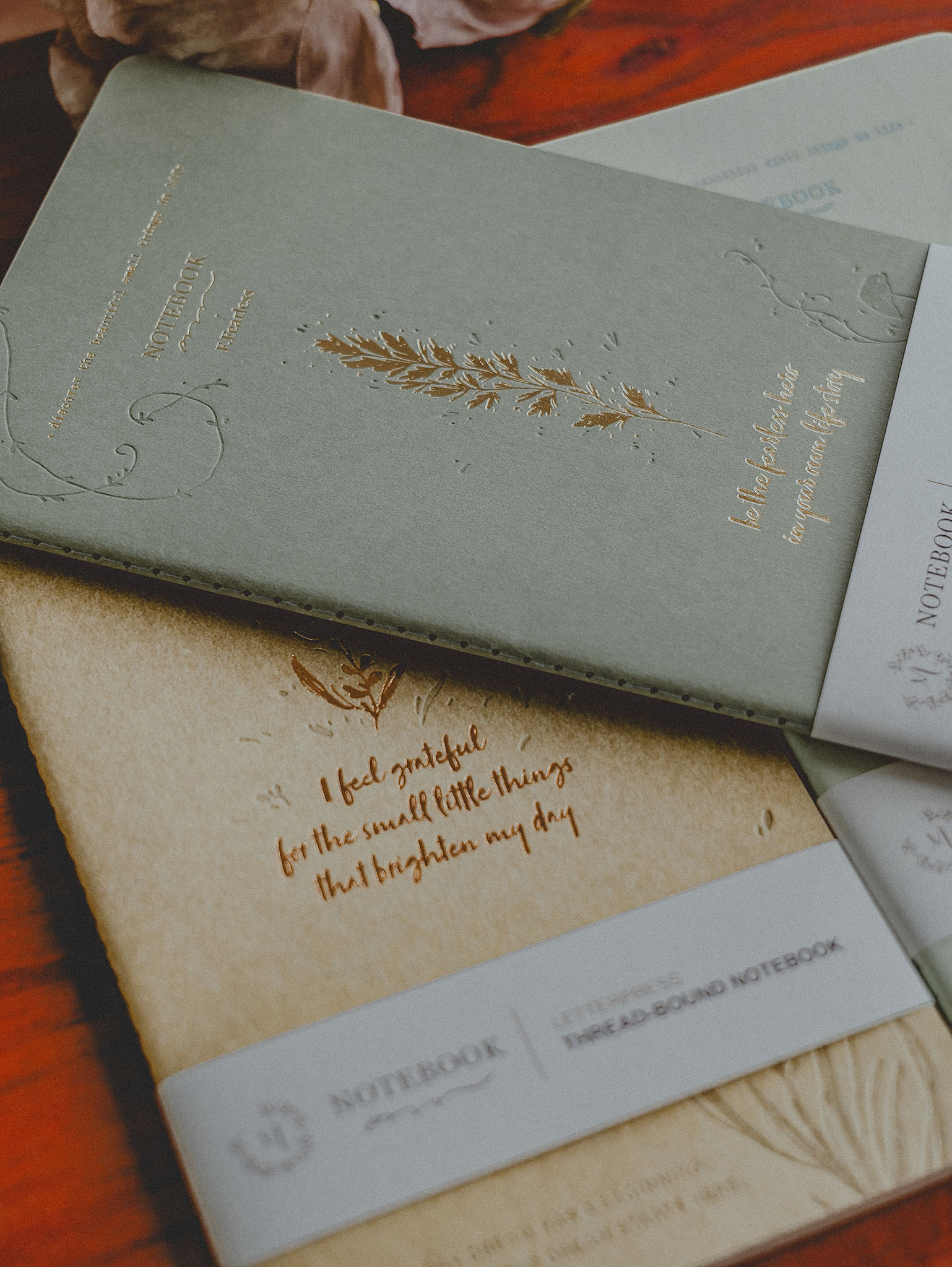 Meow Illustration．手工活版線裝長型筆記本(點陣內頁) 共五款