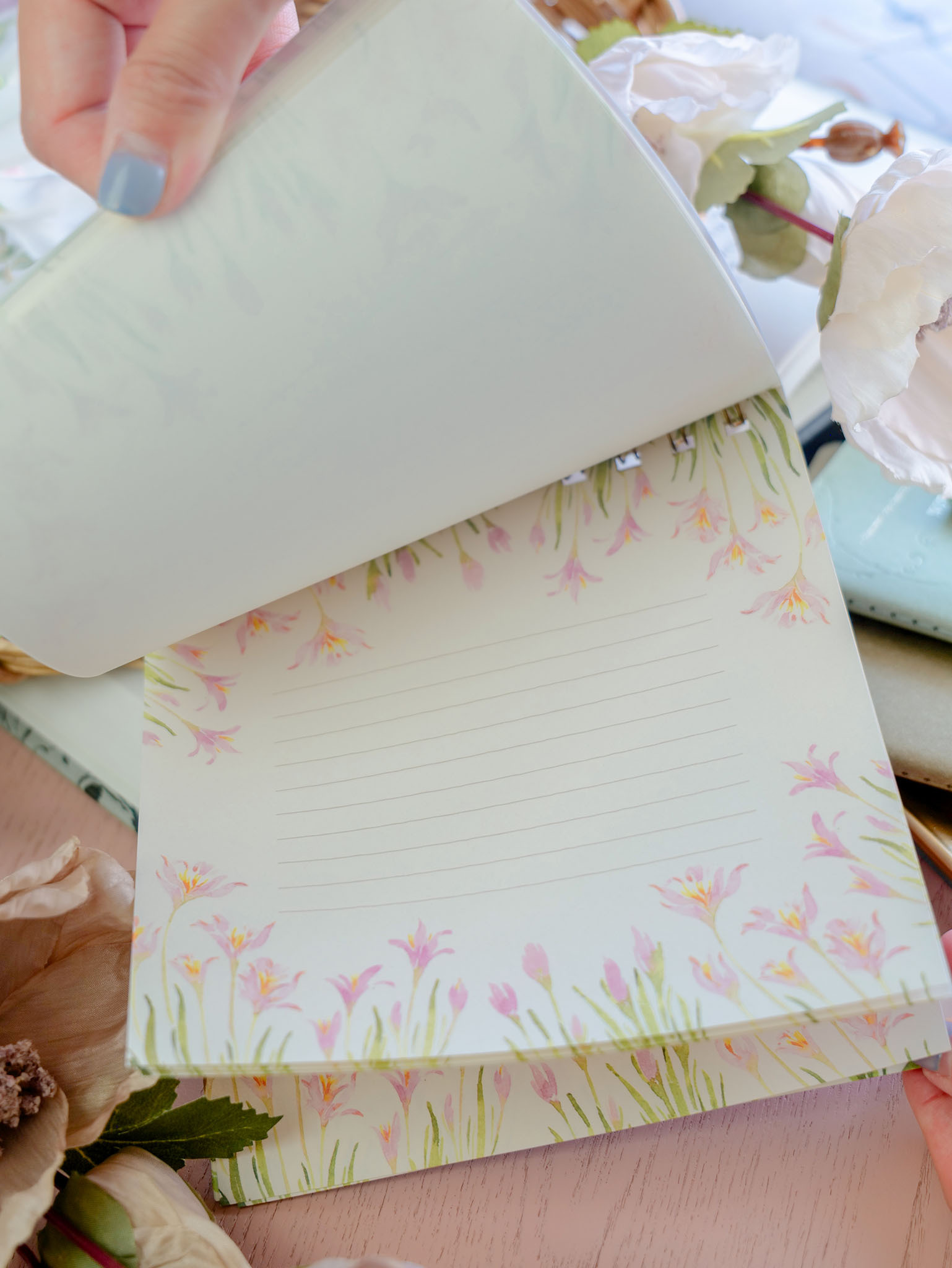 Meow Illustration．花的顏色線圈筆記本 珊瑚