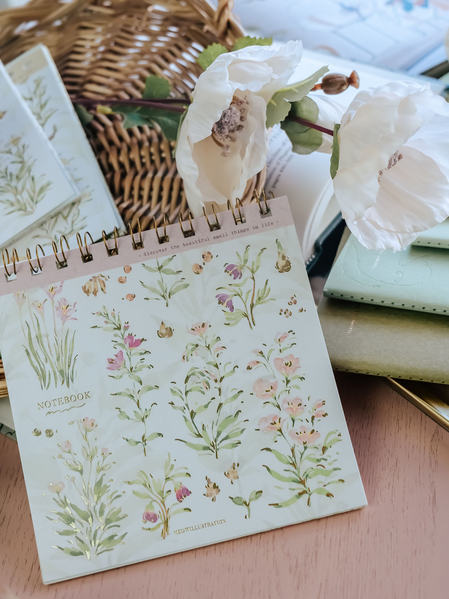 Meow Illustration．花的顏色線圈筆記本 珊瑚