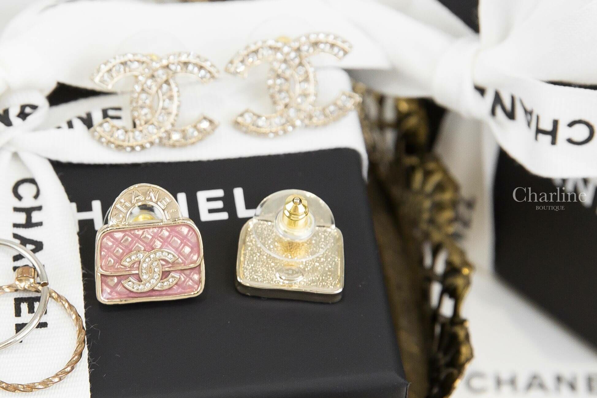 Chanel Earrings 金色水鑽雙CC字母粉色手提包包耳環-Charline Boutique 精品代購
