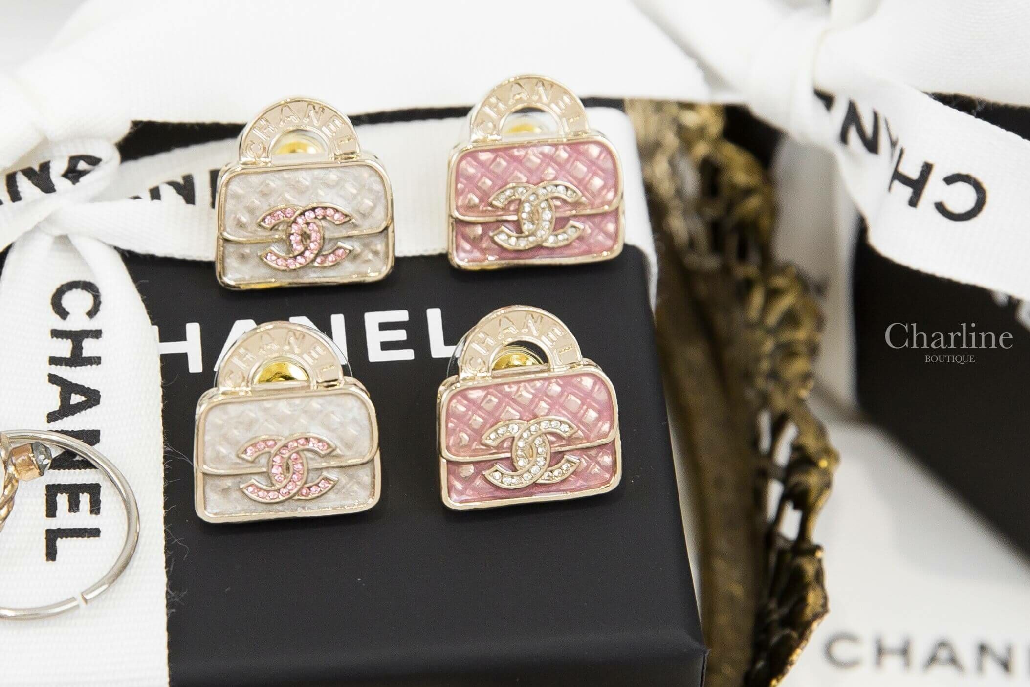Chanel Earrings 粉色水鑽雙CC字母白色手提包包耳環,Chanel Earrings 金色水鑽雙CC字母粉色手提包包耳環-Charline Boutique 精品代購