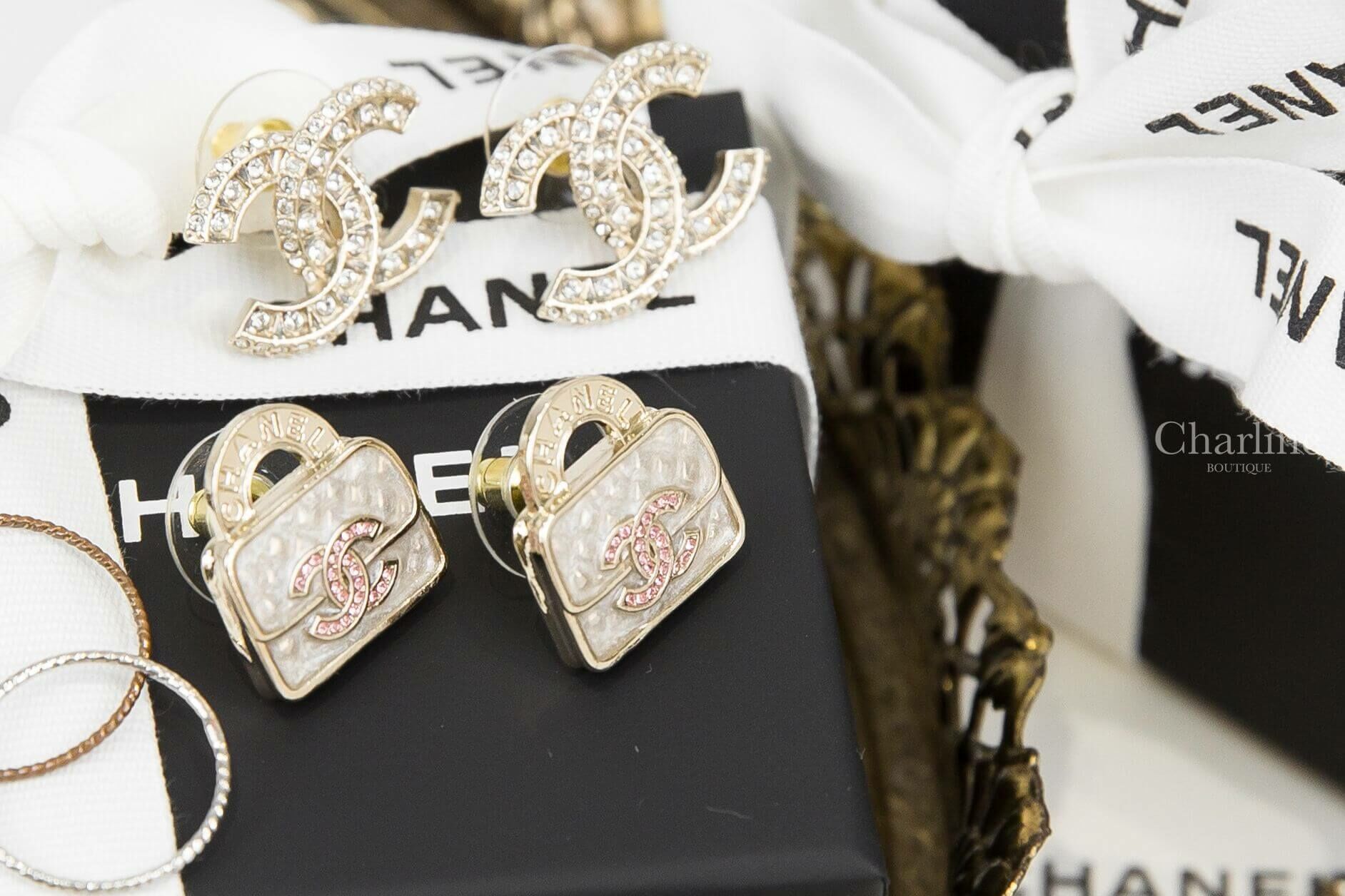 Chanel Earrings 粉色水鑽雙CC字母白色手提包包耳環-Charline Boutique 精品代購