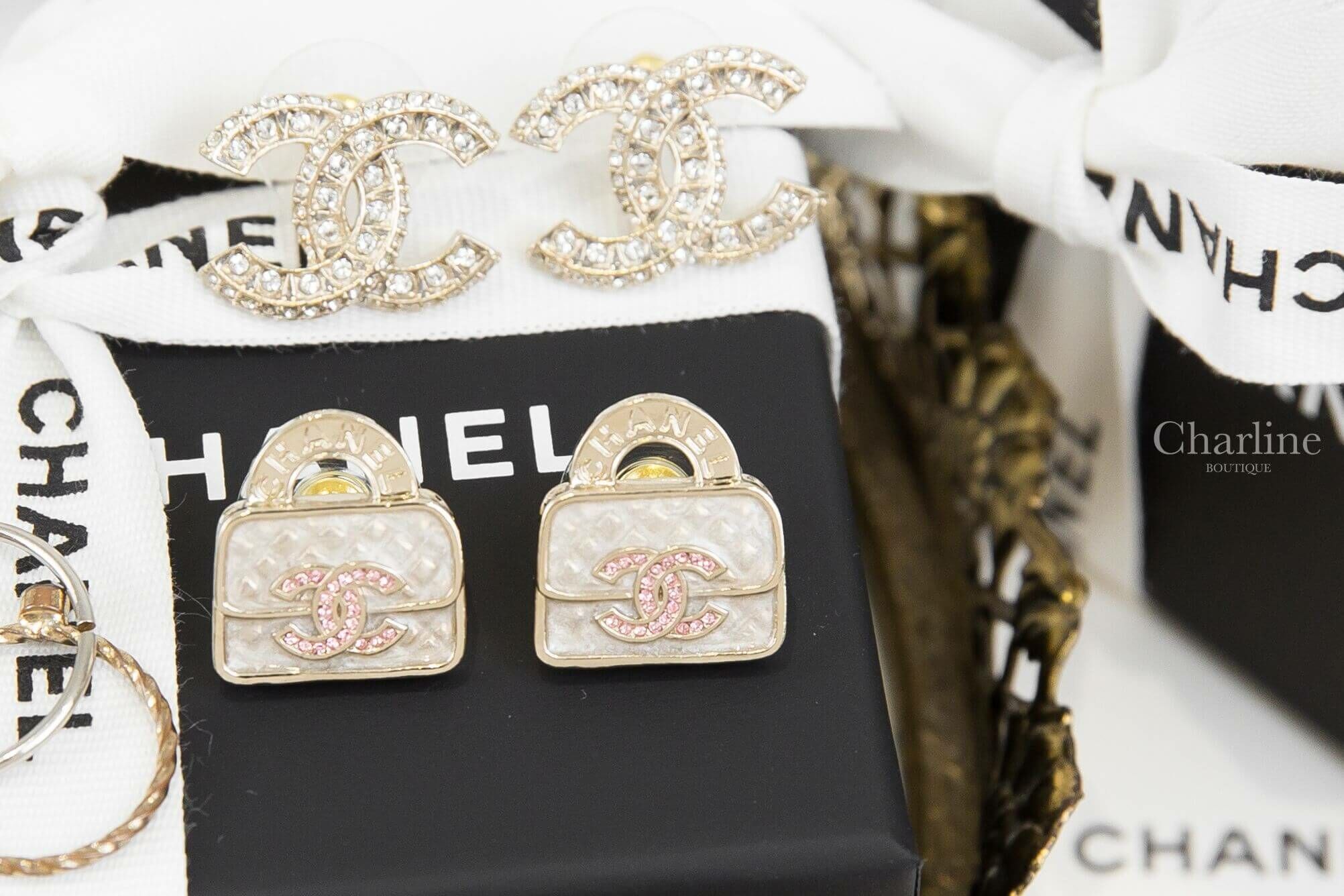 Chanel Earrings 粉色水鑽雙CC字母白色手提包包耳環-Charline Boutique 精品代購