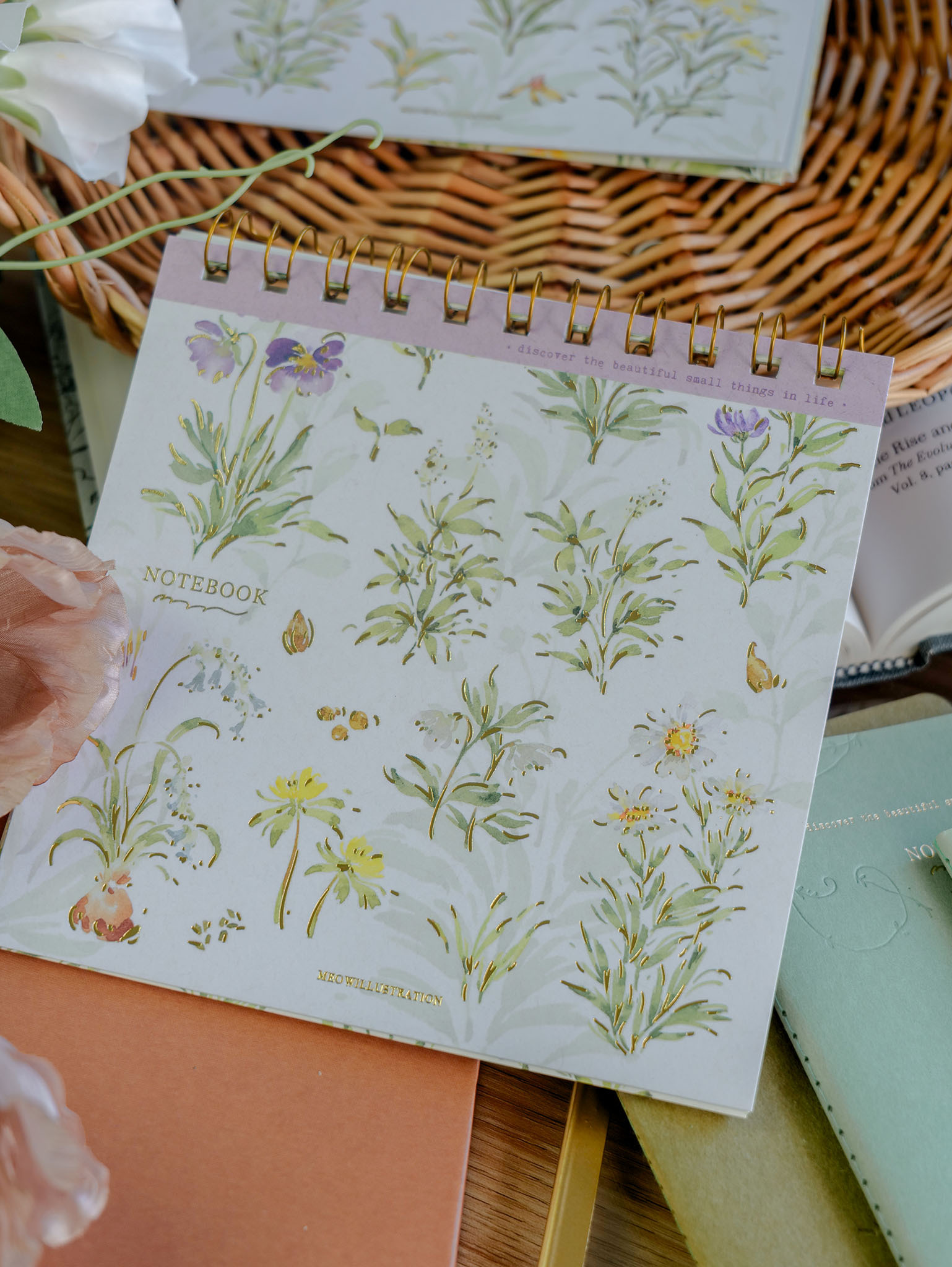 Meow Illustration．花的顏色線圈筆記本 梅紫