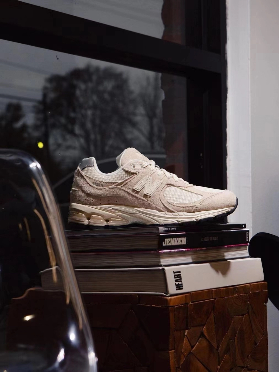 New Balance 2002R 復古奶油白 M2002RCC