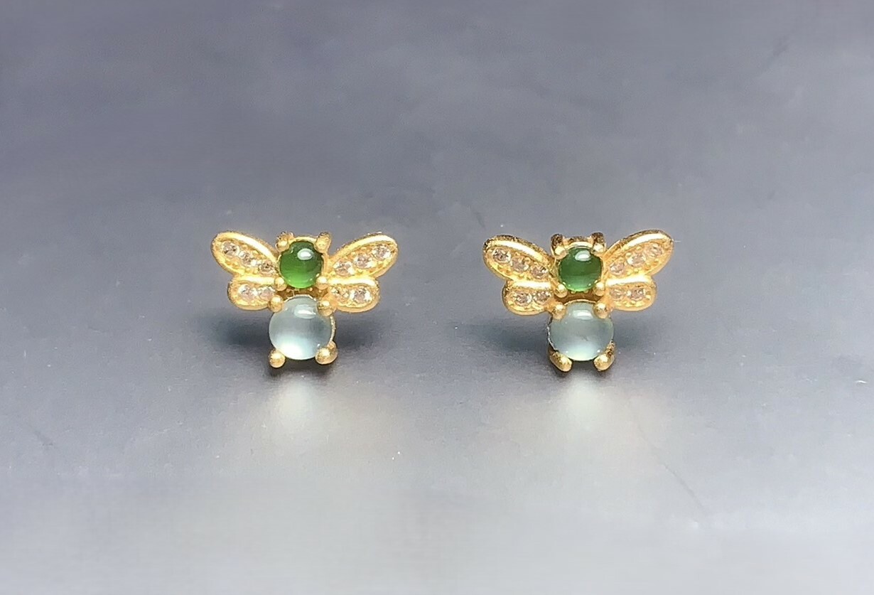 綠與白翡翠銀耳環丨白綠圓點