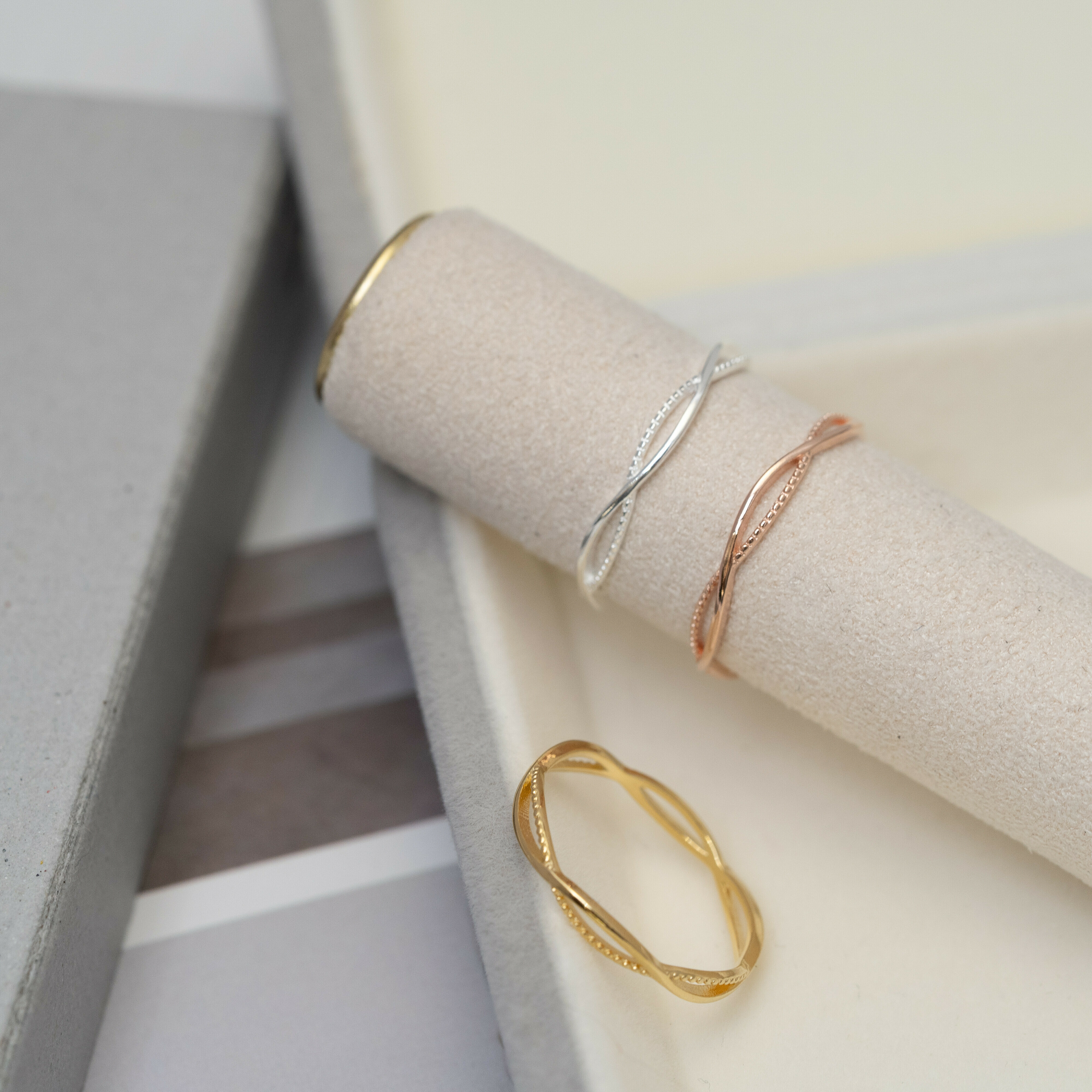 雙行小波浪戒指 svr10