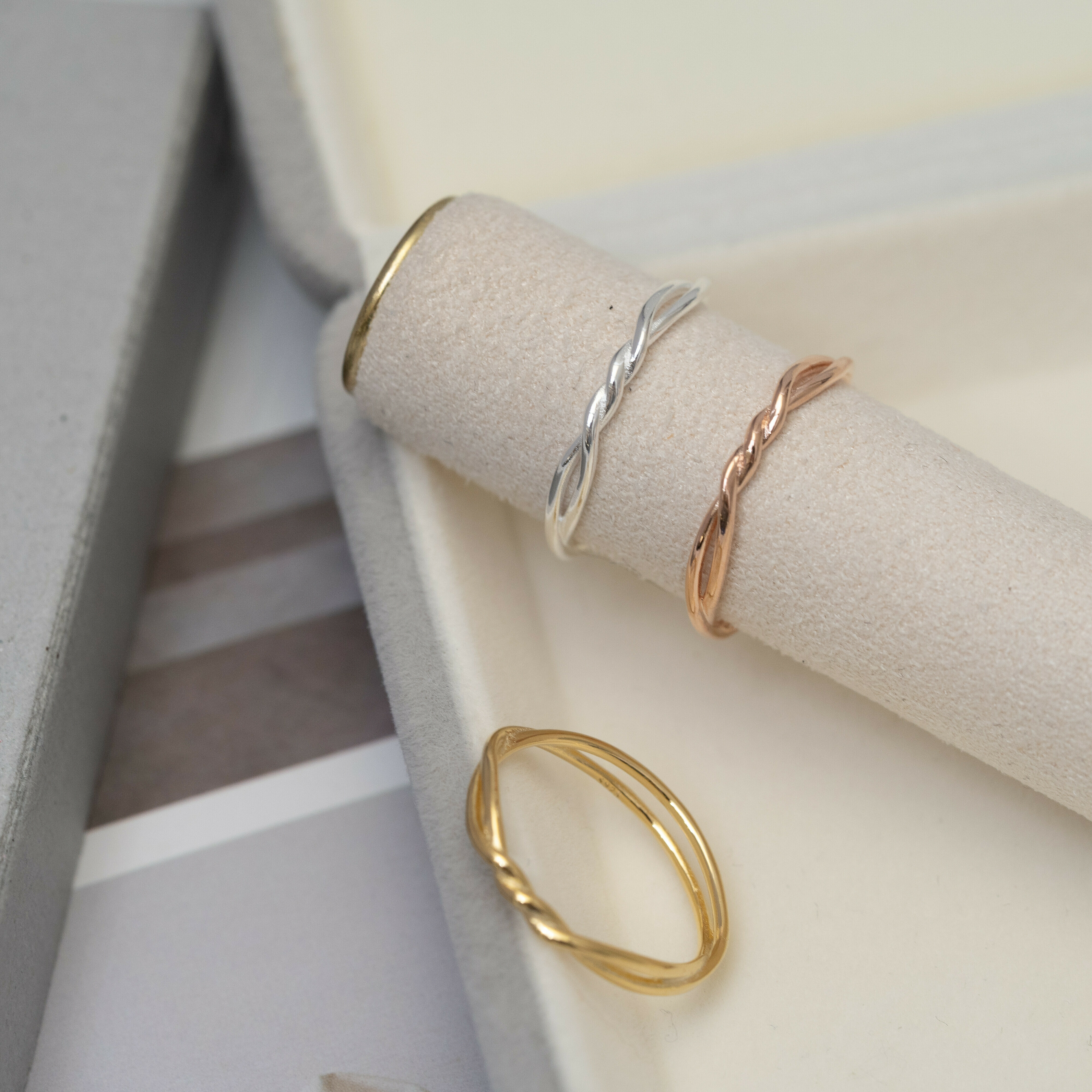 svr15 雙行扭麻花戒指