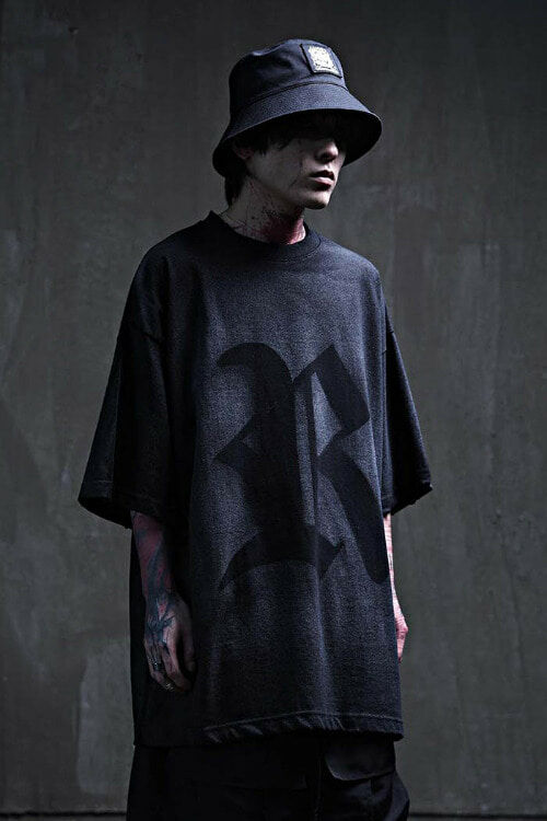 R噴霧塗色短袖T恤