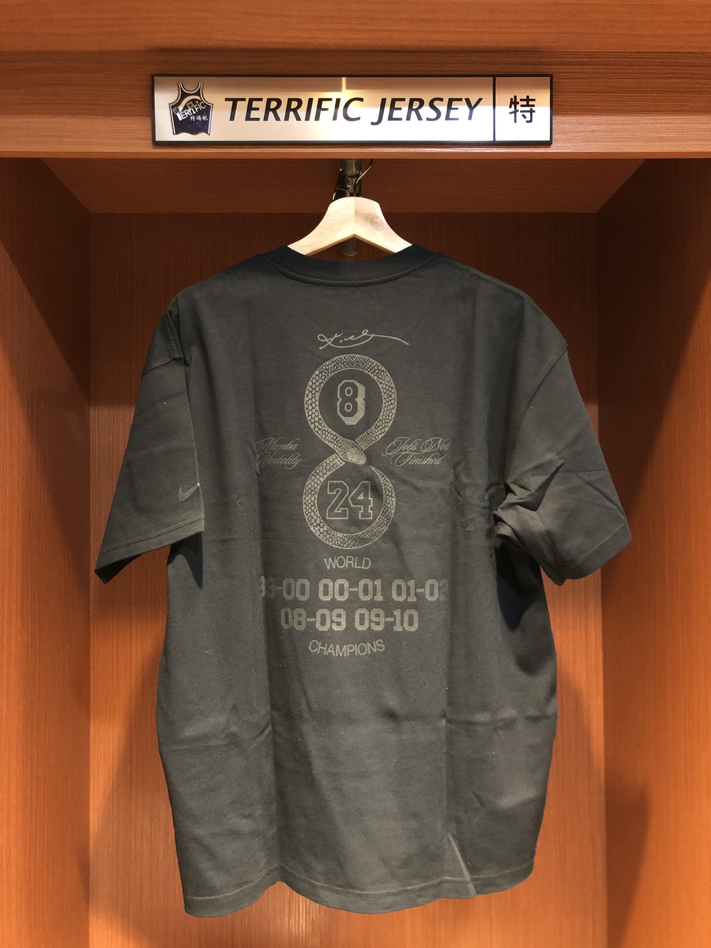 NBA短袖 Kobe Bryant Mamba 2.8.24 銅像揭幕日黑短袖 Nike Tee 全新