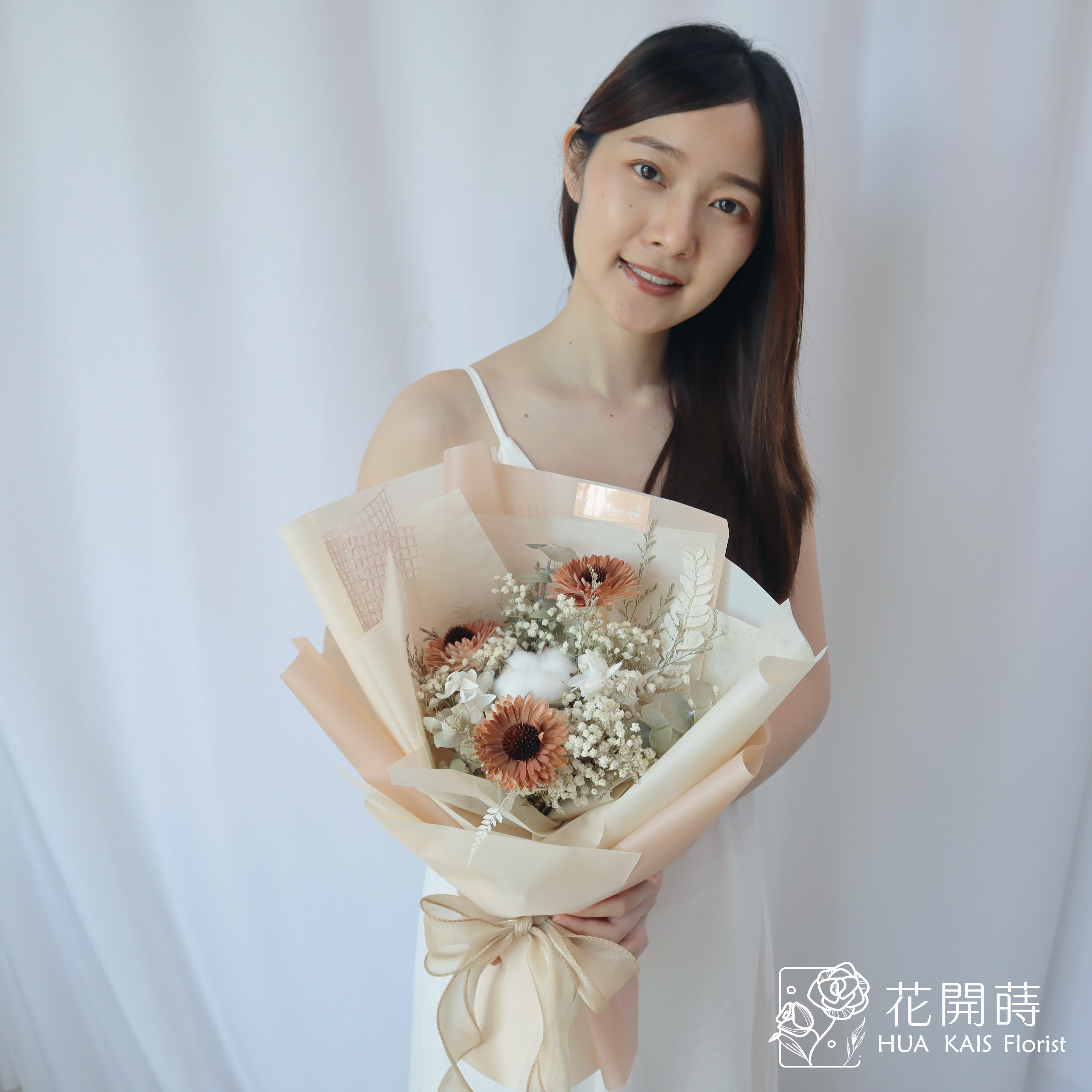 乾燥花束|泰奶太陽花束(M)|中型花束|永生花|乾燥花|畢業花束|母親節花束