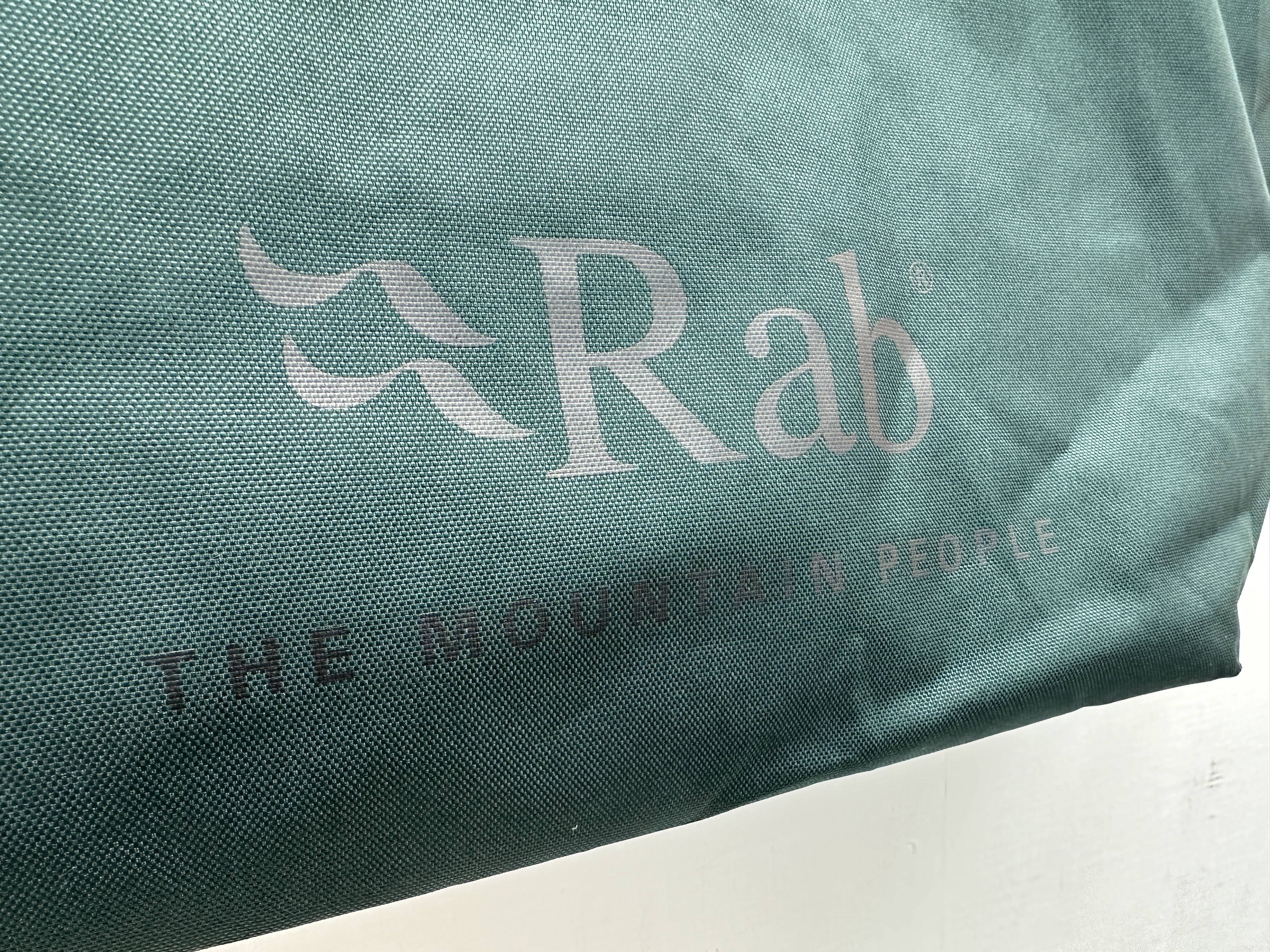 BAG FOR LIFE #R16 啞面 / 麻質 墨綠色 撞 燙黑 logo ( Rab Logo )
