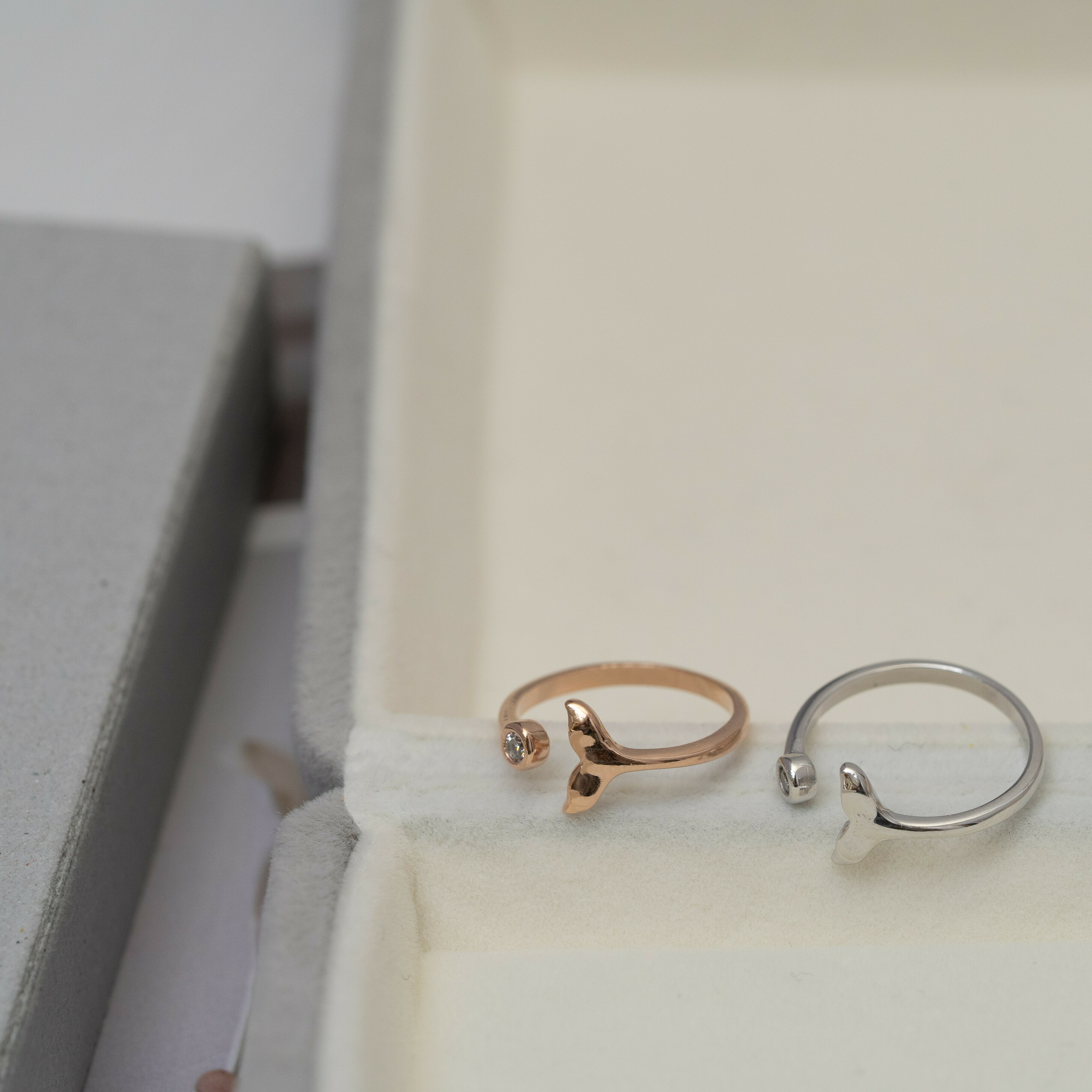 鯨魚尾尾戒 svr19