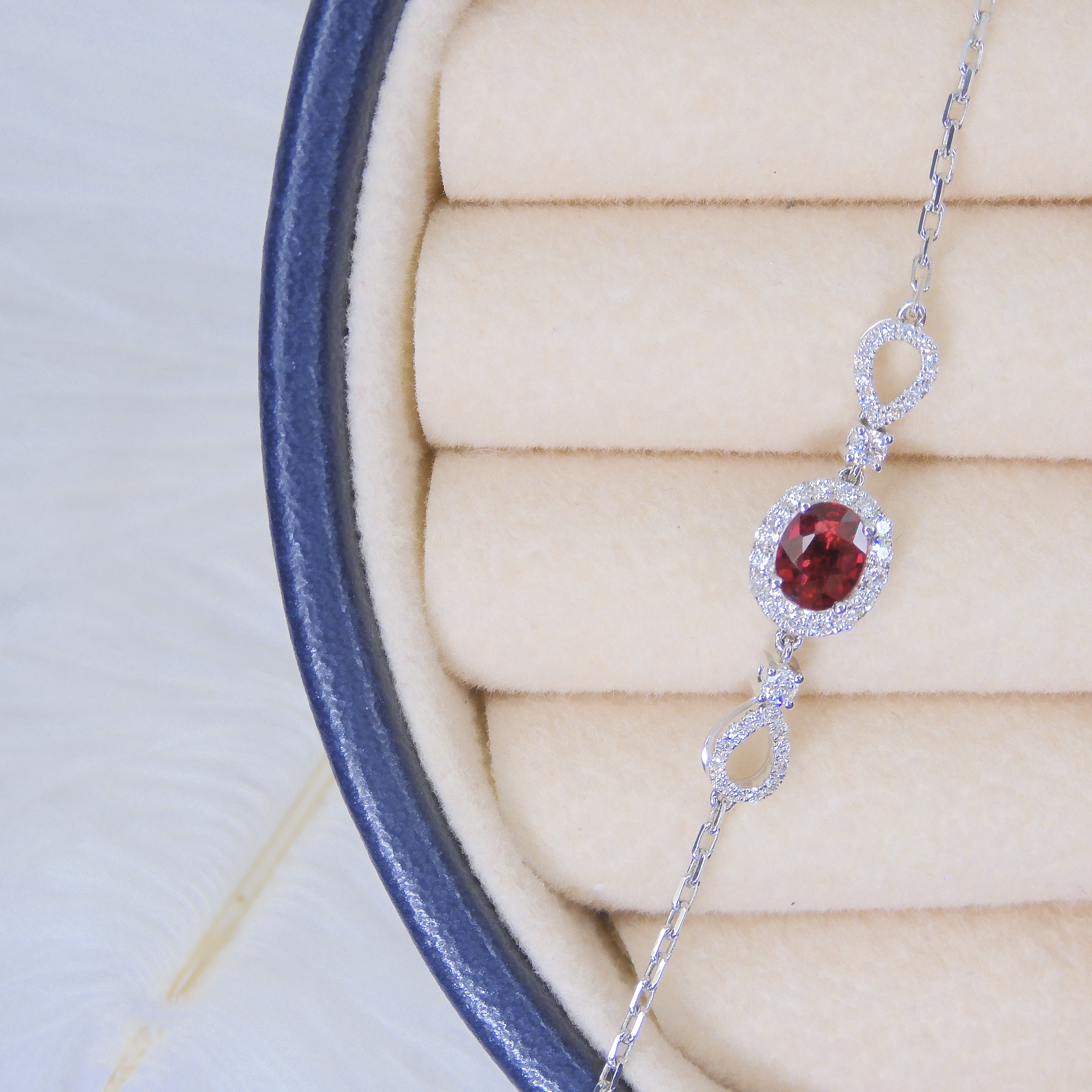 18K金 0.39ct 紅寶石手鏈 (配國際證書)