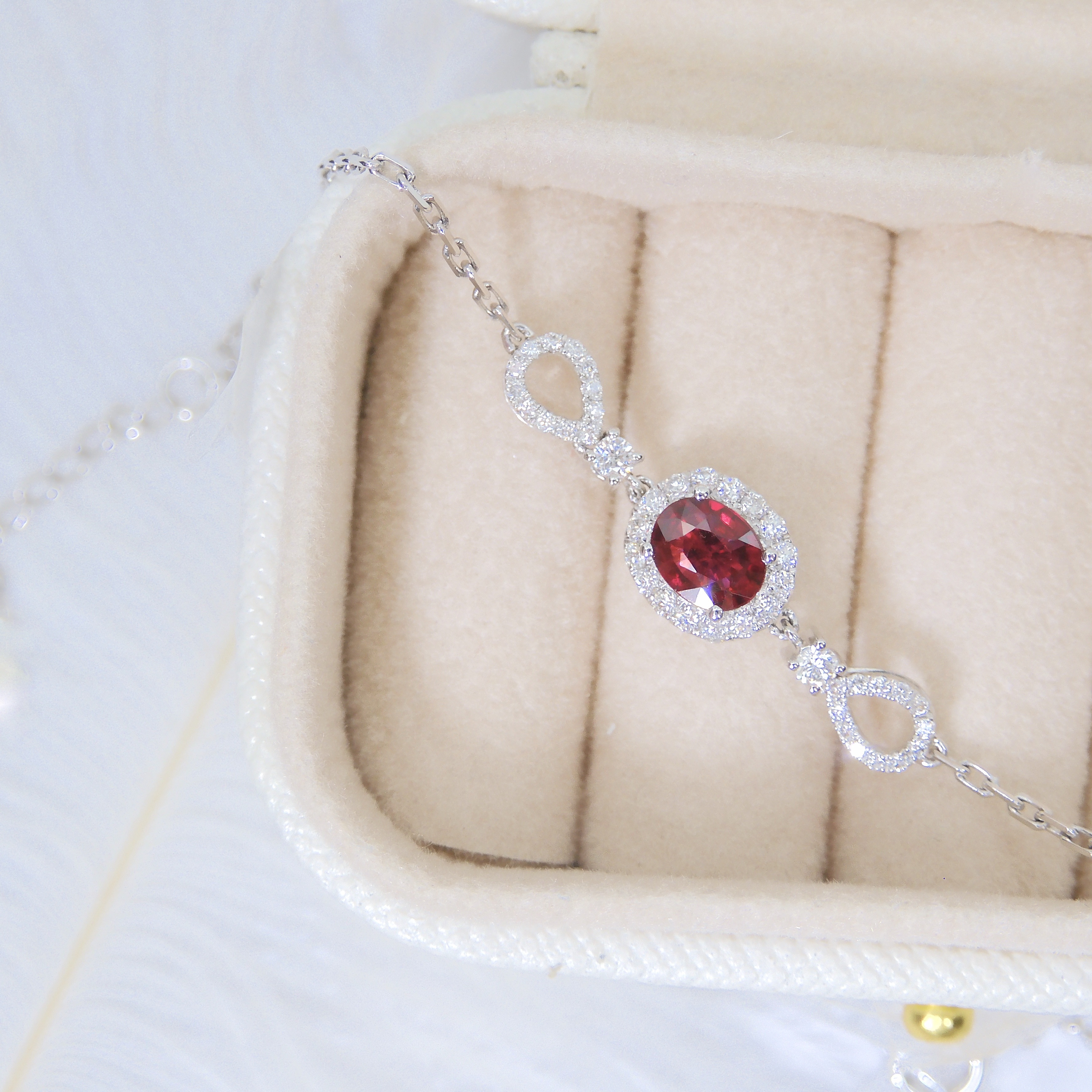 18K金 0.39ct 紅寶石手鏈 (配國際證書)