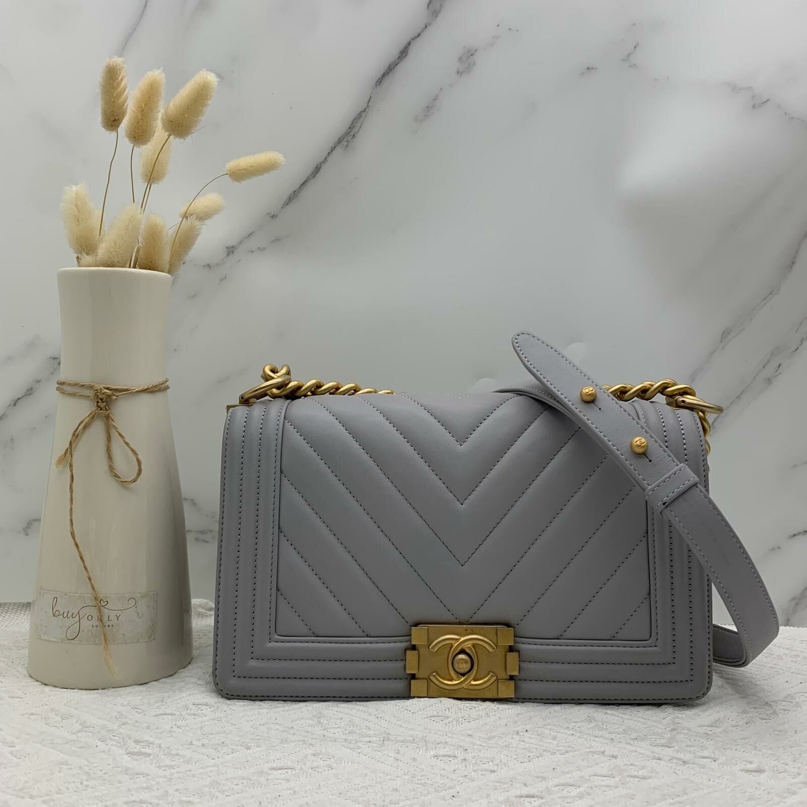 Chanel Boy 25 （灰色x金扣）
