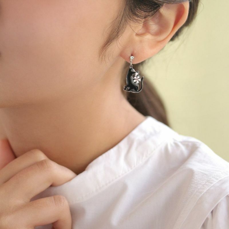 [日本制] 貓咪與櫻花耳環