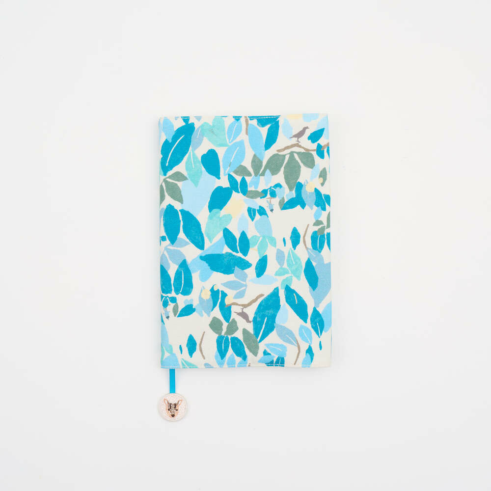 25K Book Cover (bookmark including)/Finding Formosan Muntjac/Lake Blue