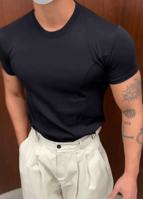 雙曲線剪裁肌肉短袖T恤