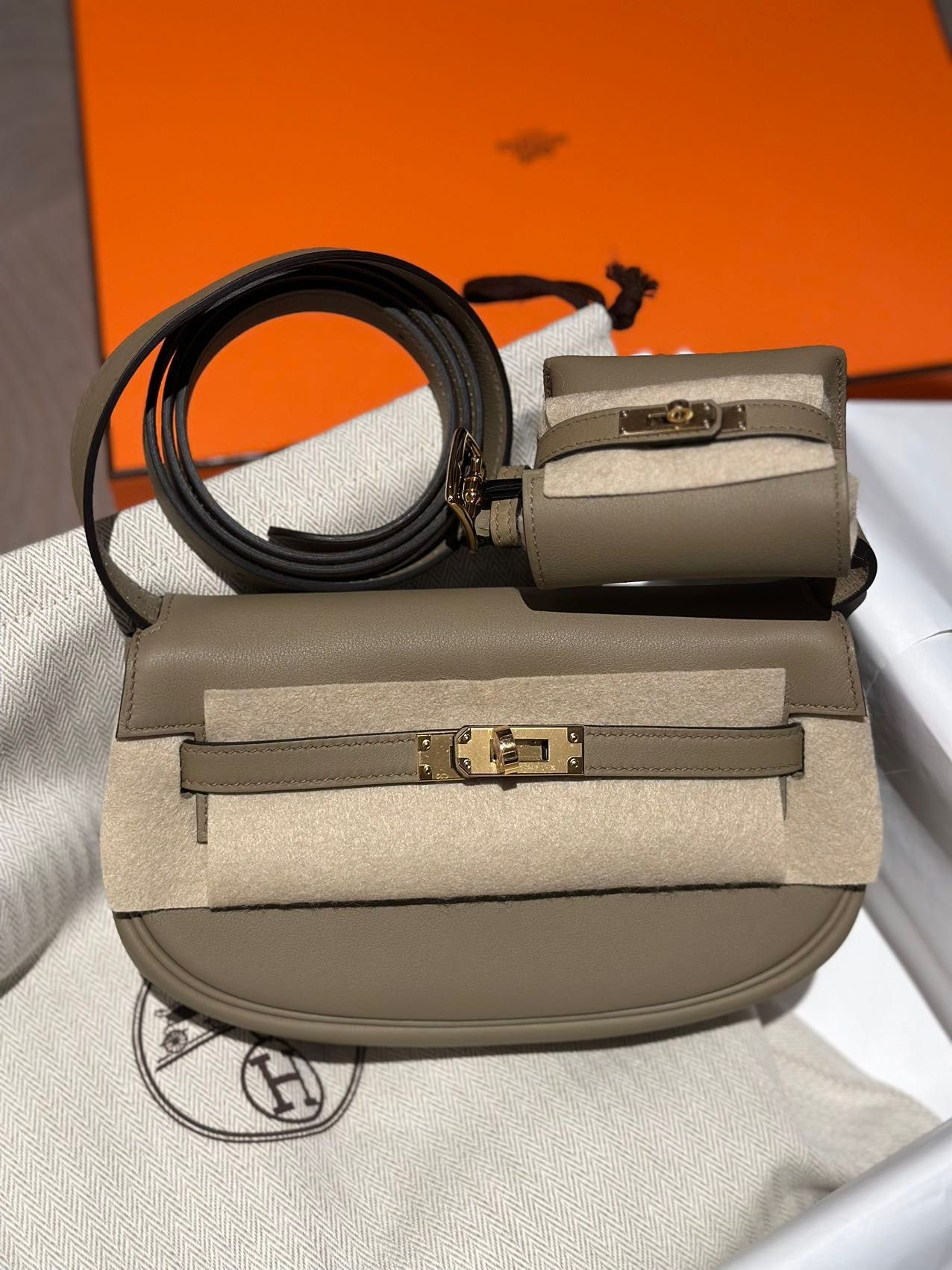 Kelly moove 8Q beige marfa cc swift