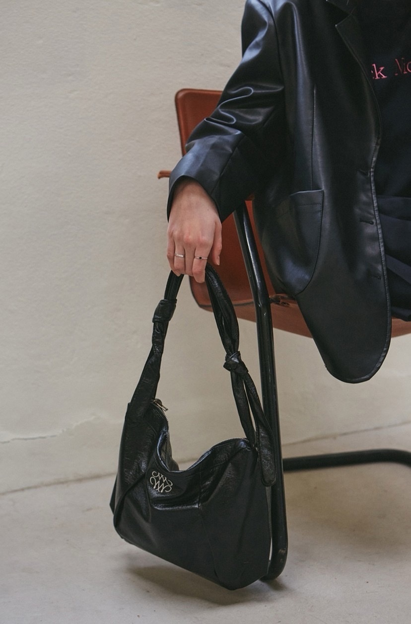 🇰🇷NICK&NICOLE 文佳煐同款 側背包 綁帶 大包 側肩包 腋下包 黑色/預購