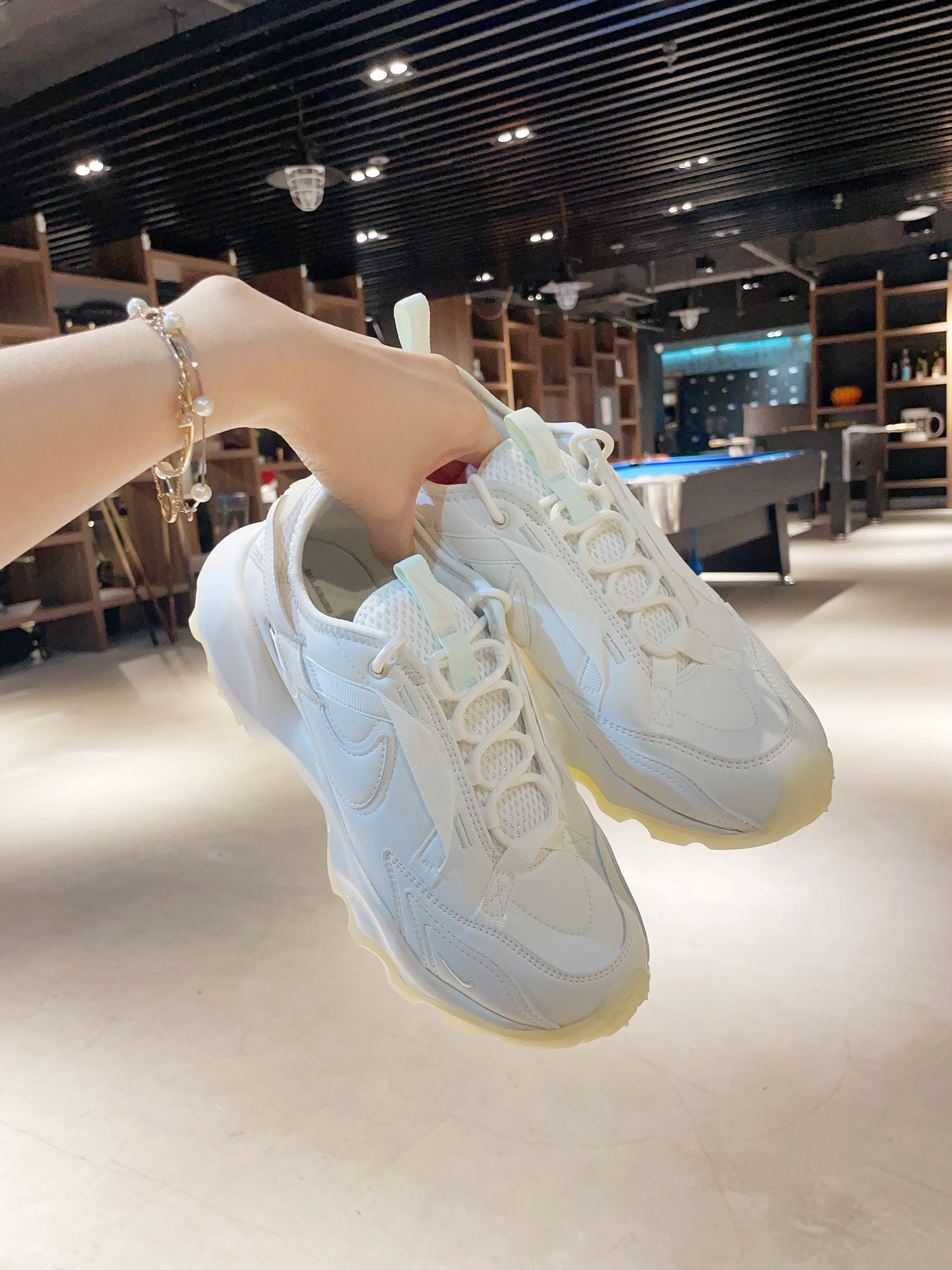 NIKE★WMNS TC 7900 PREMIUM★SAIL/SEA GLASS/BARELY GREEN Nike TC 7900 Sail/Sail-Sea Glass-Barely Green-Pale Ivory