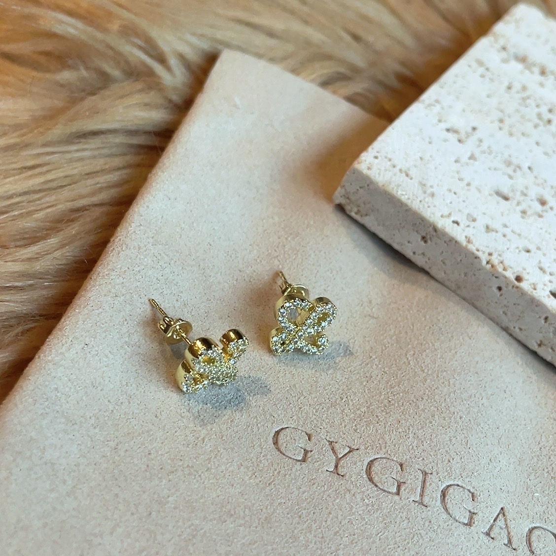 經典花紋金鑽 立體重磅小耳釘