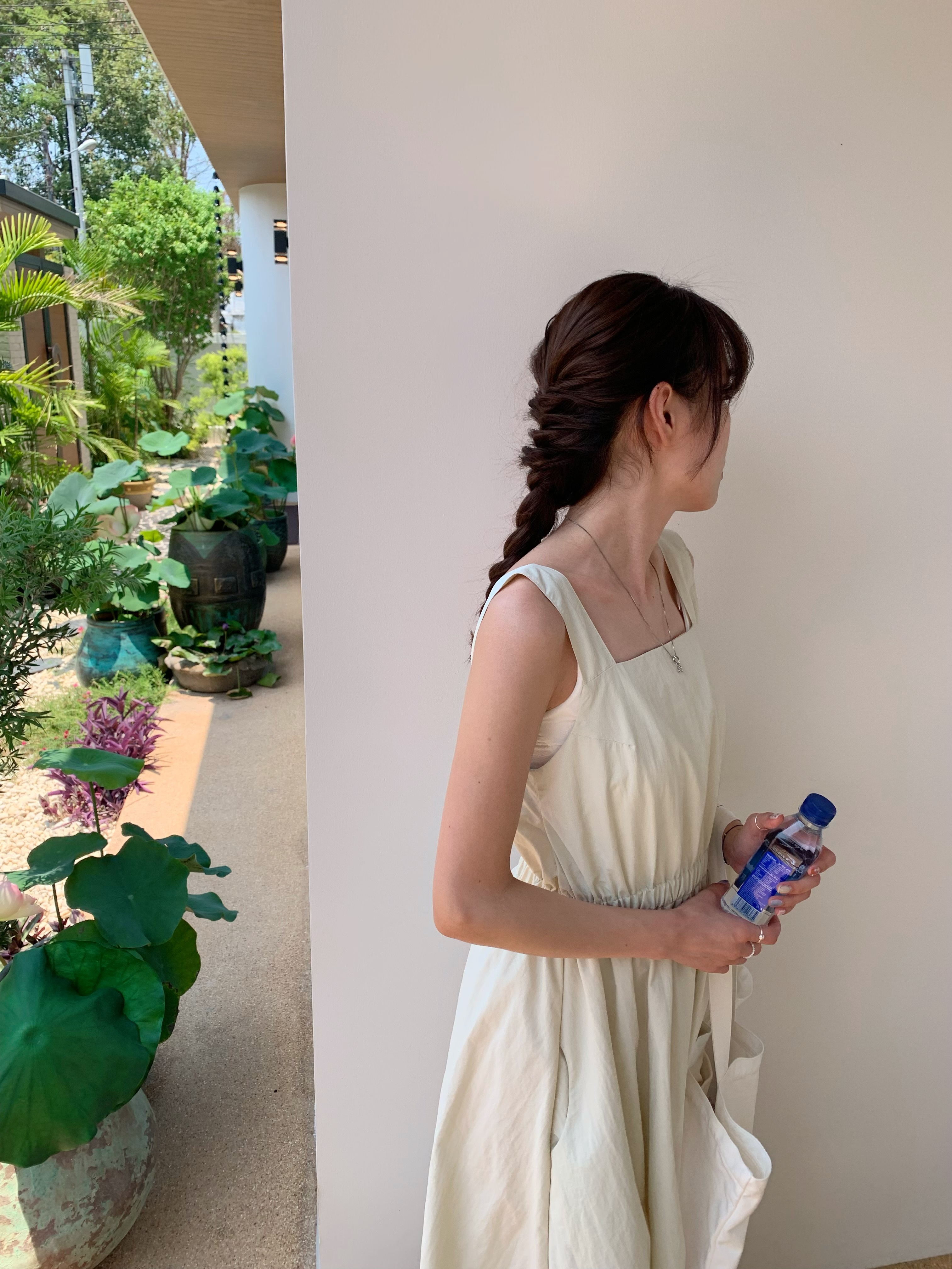 夏日篇章，粗肩方領賴床也氣質長裙 ( 2色 • 奶油 )