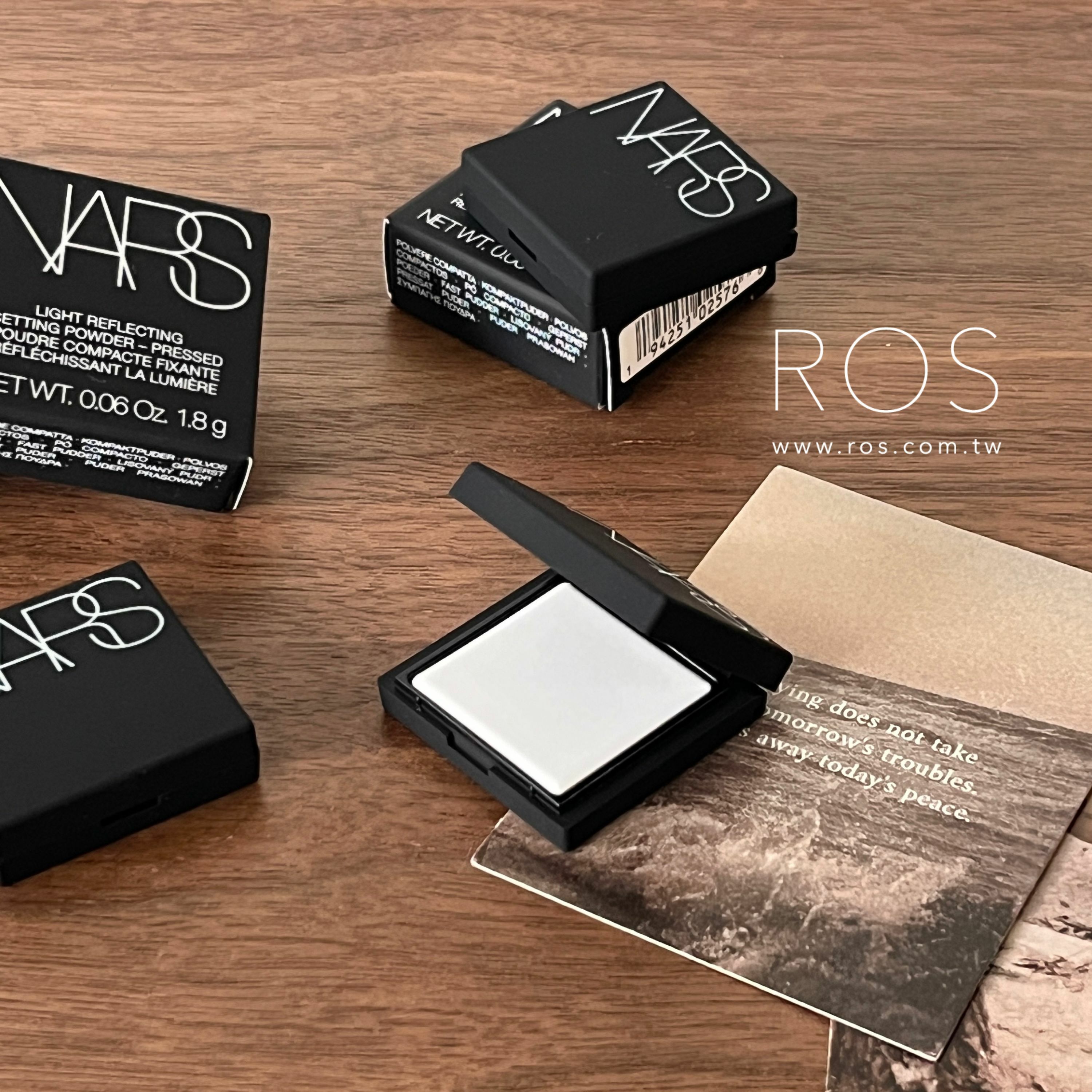 Nars 裸光蜜粉餅(2sizes)