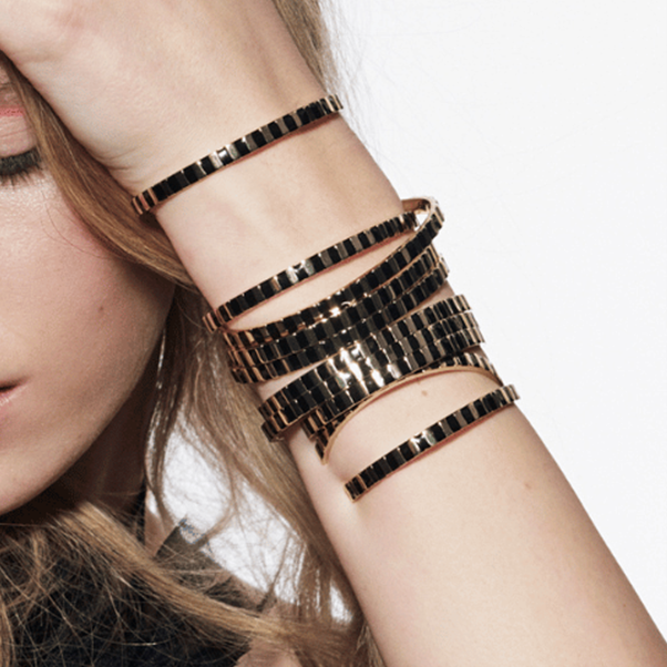 1BU1003-093 [BANGLEUP] Ines Classic Bangle Black #BUP18-INE-BAO04 (A-K11-E)