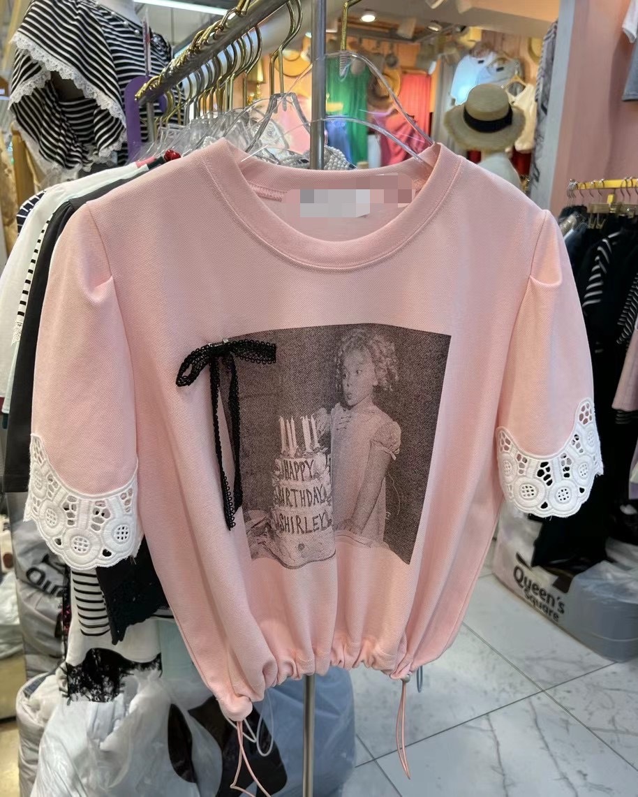 生日照片蕾絲袖縮口T