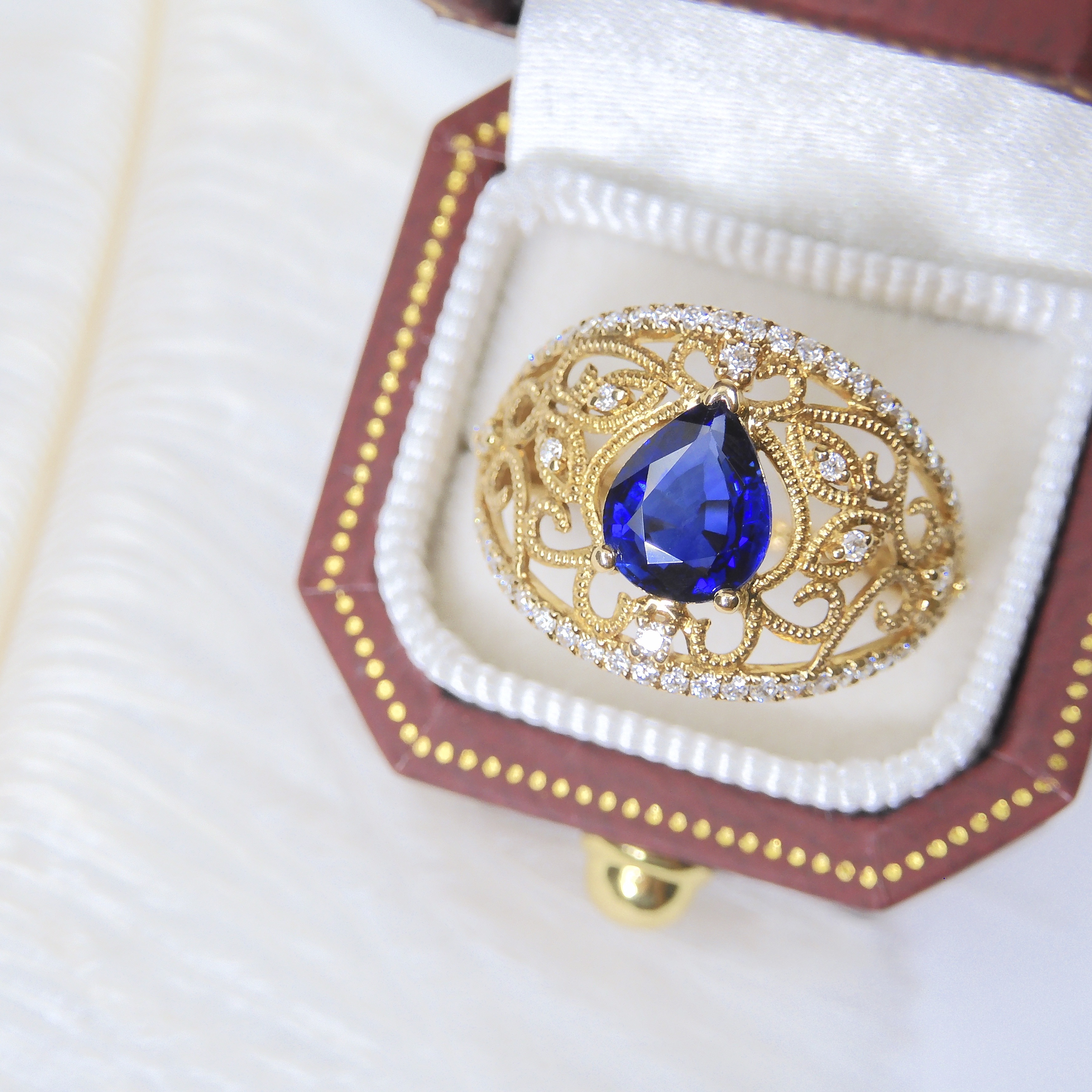 18K金 1.23ct 藍寶石戒指 (配國際證書)