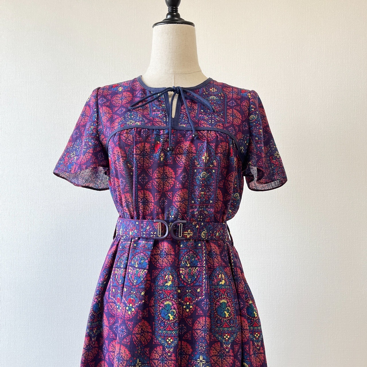 教堂彩繪玻璃圖案古著連身裙