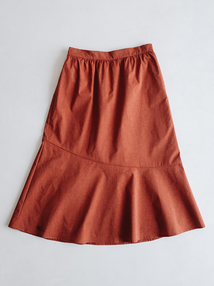 立夏花弧剪接裙-山茱萸