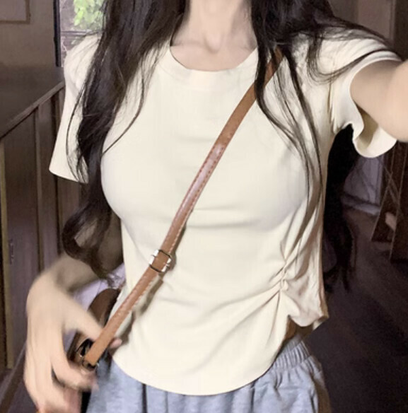 Summer irregular short-sleeved T (apricot) [Size: S-L] [Contact customer service to confirm the shipping size after placing an order]
