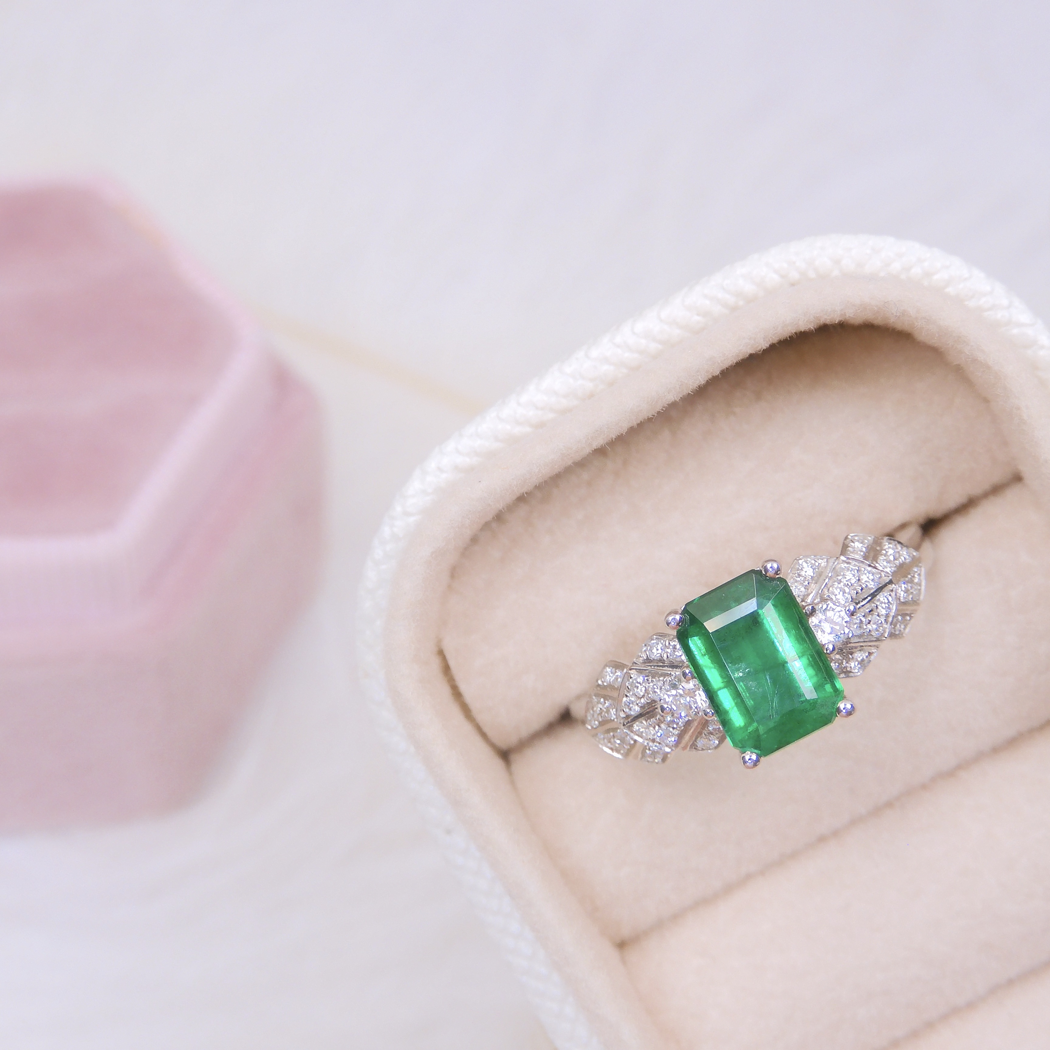 18K金 1.13ct 綠寶石戒指 (配國際證書)