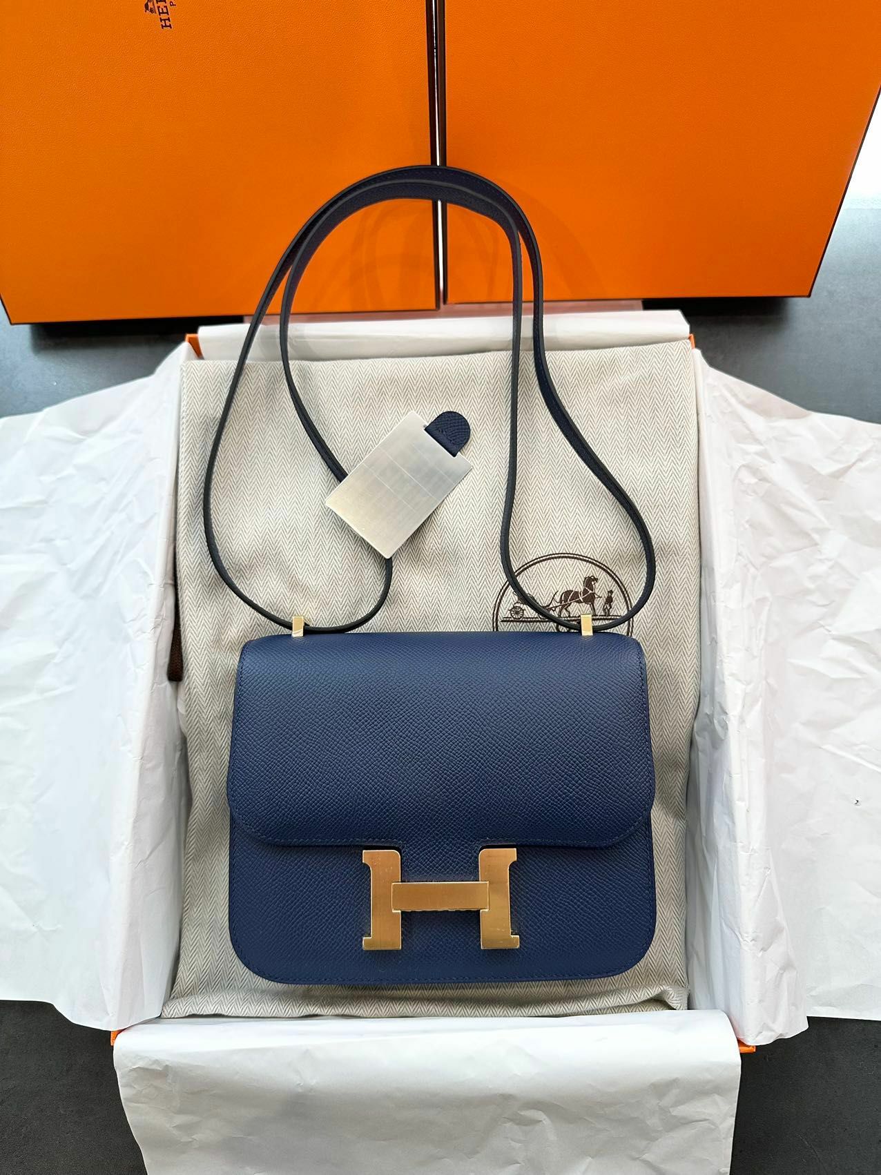 Constance mini mirror 73 Bleu Saphir cc epsom B