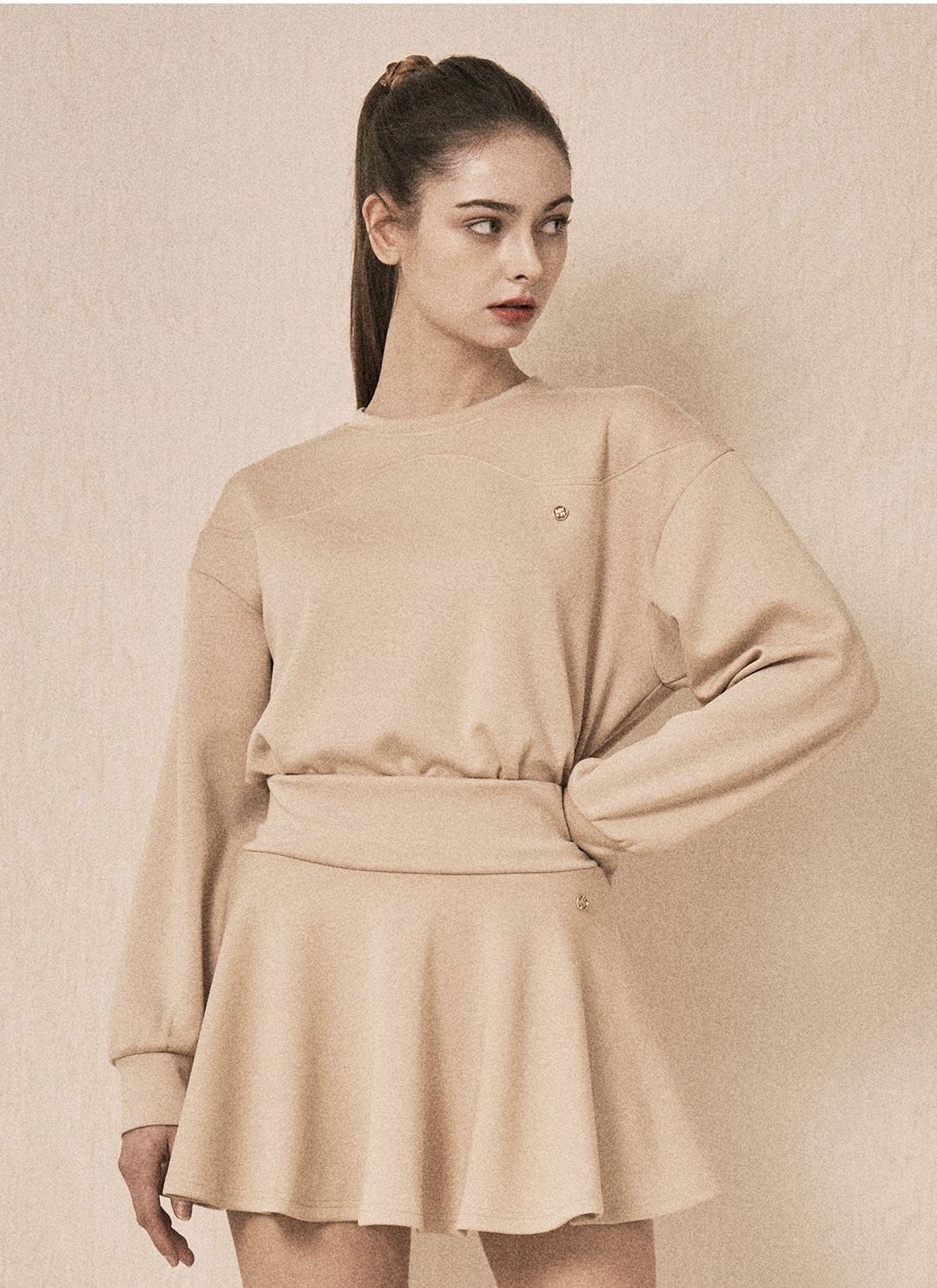 女 304M 正韓設計師 Lenucu 奢華黃金刻印標誌 法式喇叭裙褲/高爾夫球裙（奶茶色）