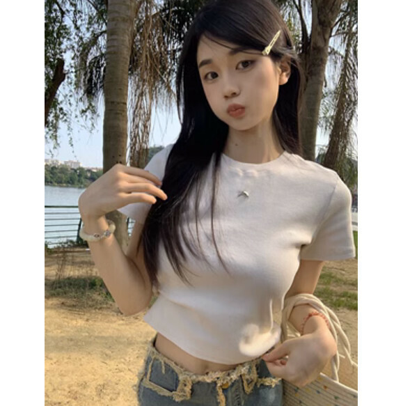 Summer tight-fitting and slim short-sleeved T (apricot) [Size: S-L] [Contact customer service to confirm the shipping size after placing an order]