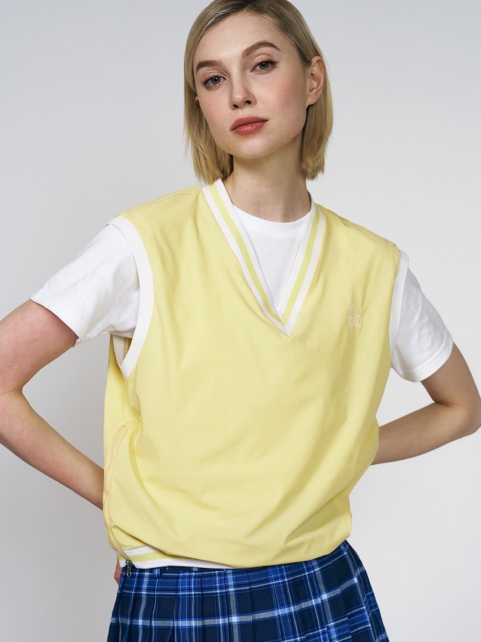 女304M 正韓設計師 Lenucu 法式學院風格V字雙線透氣背心/高爾夫球背心