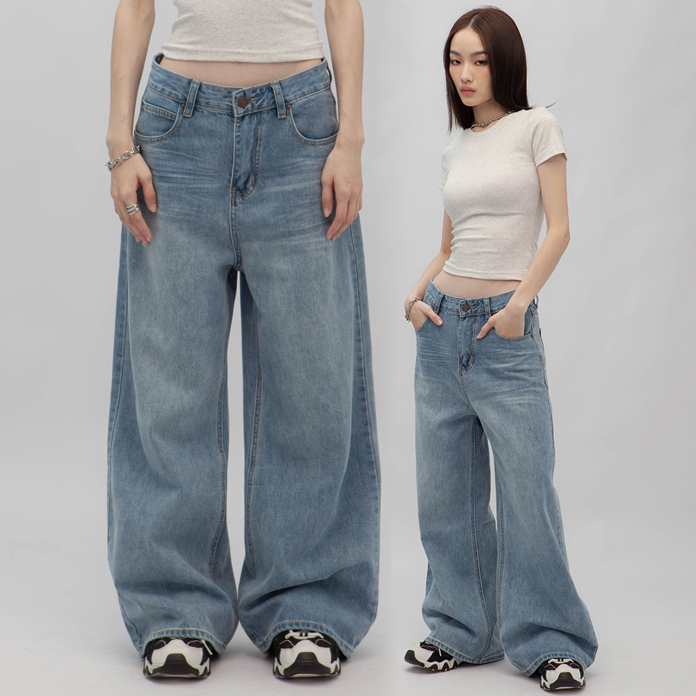 淺藍寬管牛仔褲