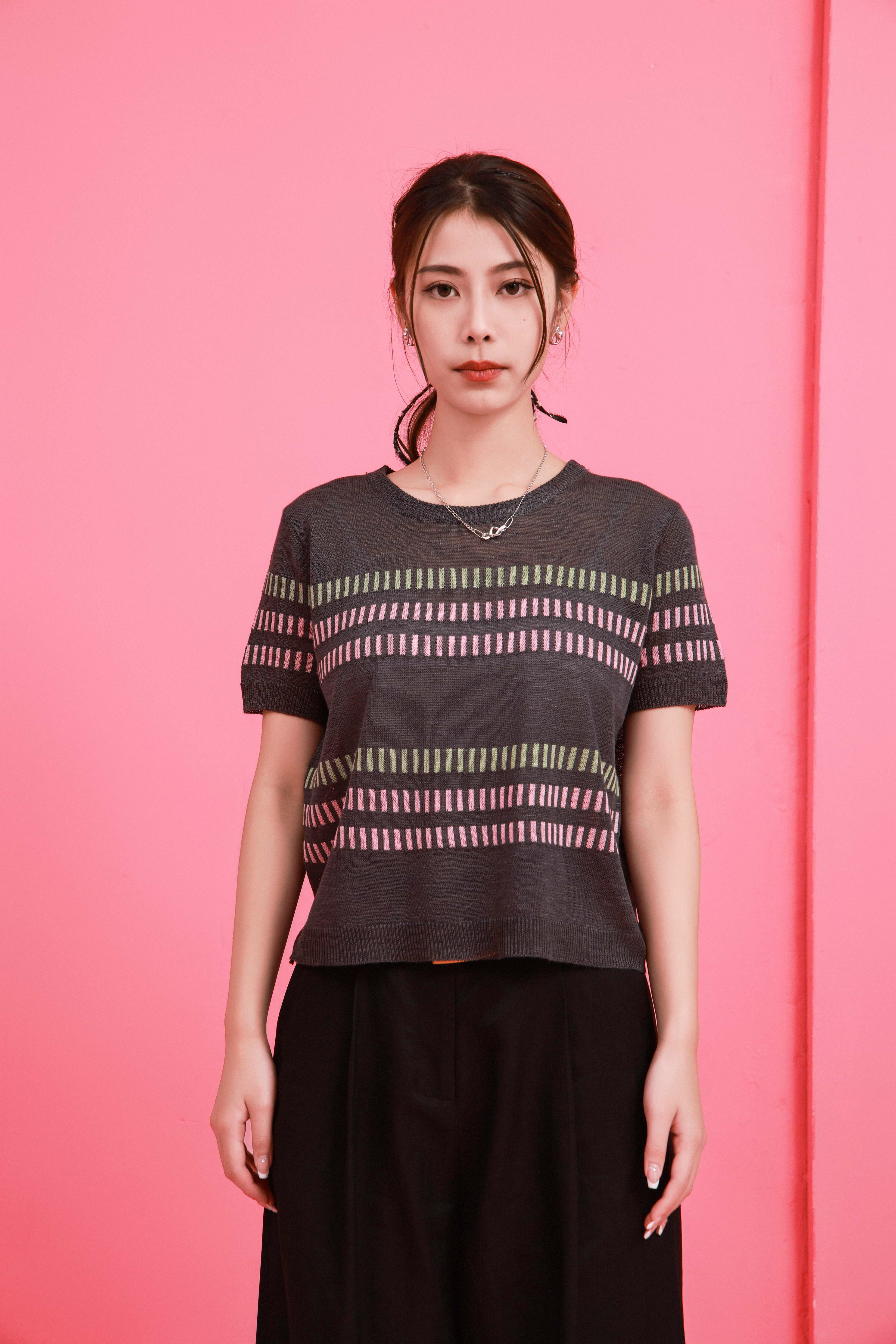 虛線間薄針織上衣 (現貨款式）