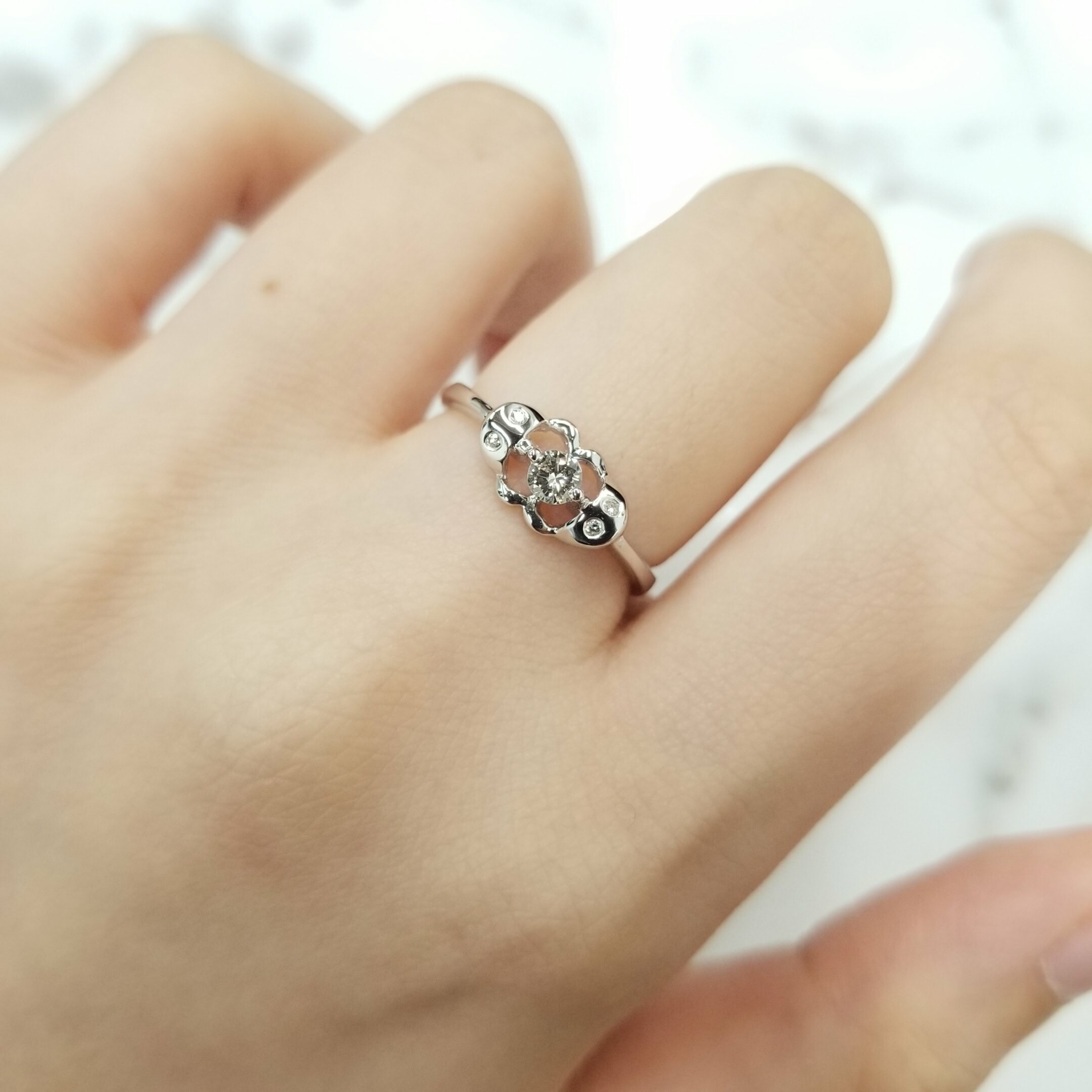 18K White Gold 0.13ct Diamond Ring