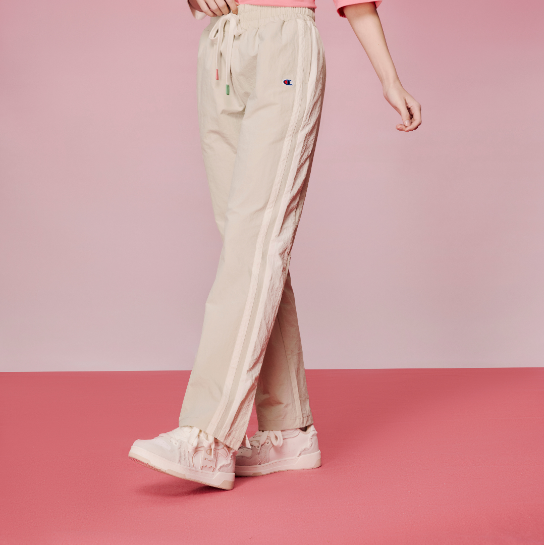 女款-Champion For Her田徑運動風  寬版 直筒長褲-白色（P019HS24-WH）